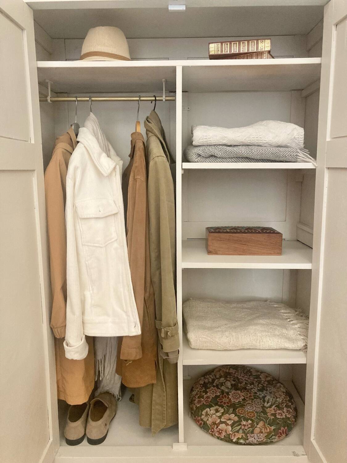 Parisian wardrobe + hanging rail