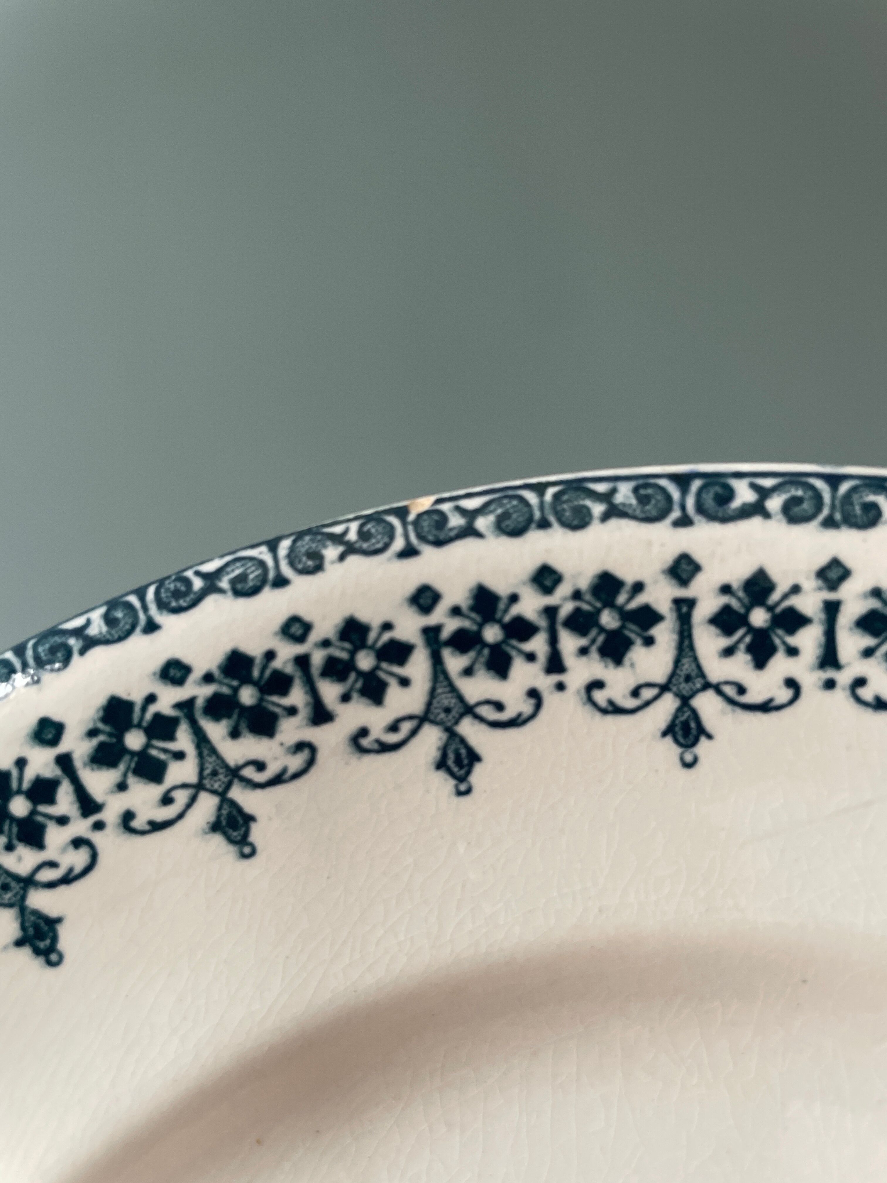 Set of 10 old dessert plates, Longwy and Saint Amand