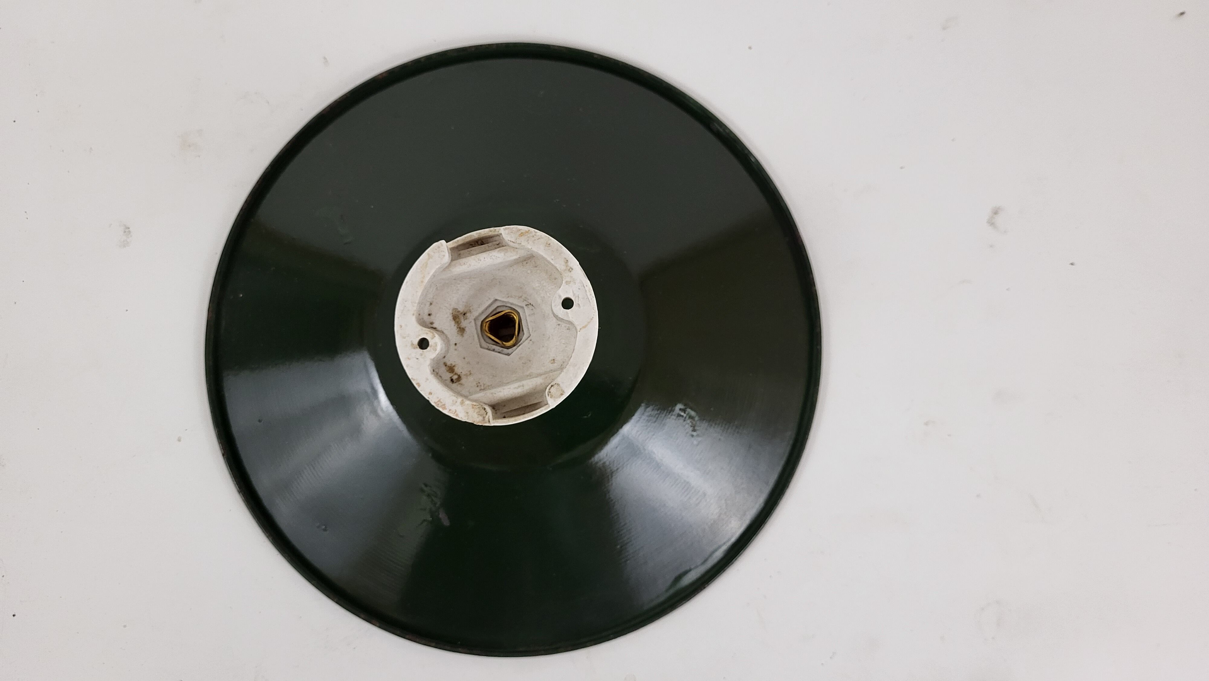 Suspension / Ceiling lamp in green enamelled sheet metal