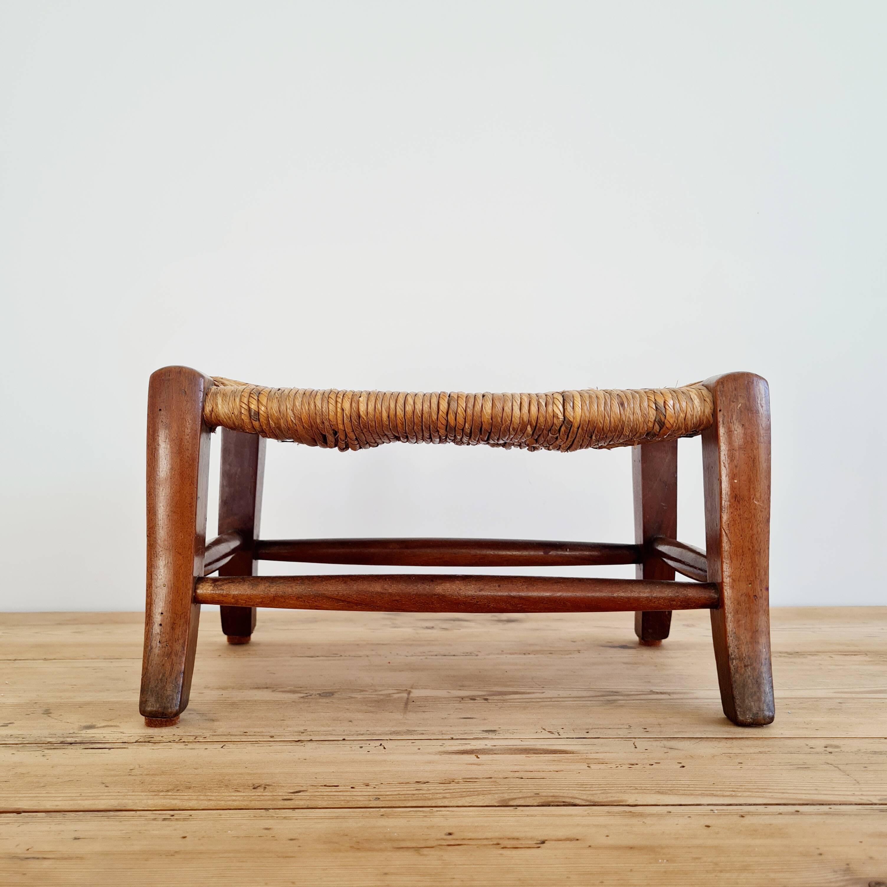 Mini banc en bois et paille