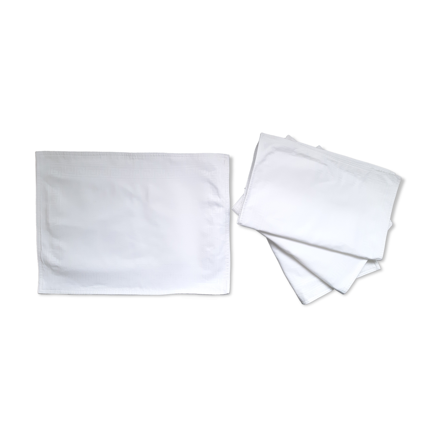 4 damask placemats