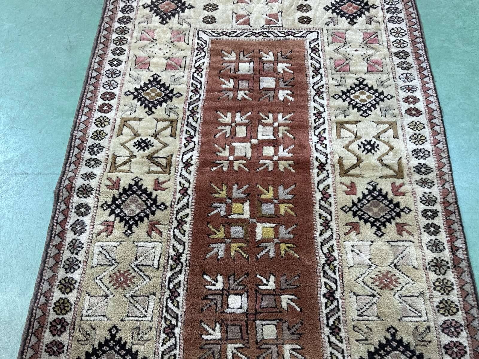 Handmade Iranian wool rug - L=1m47 l=91cm