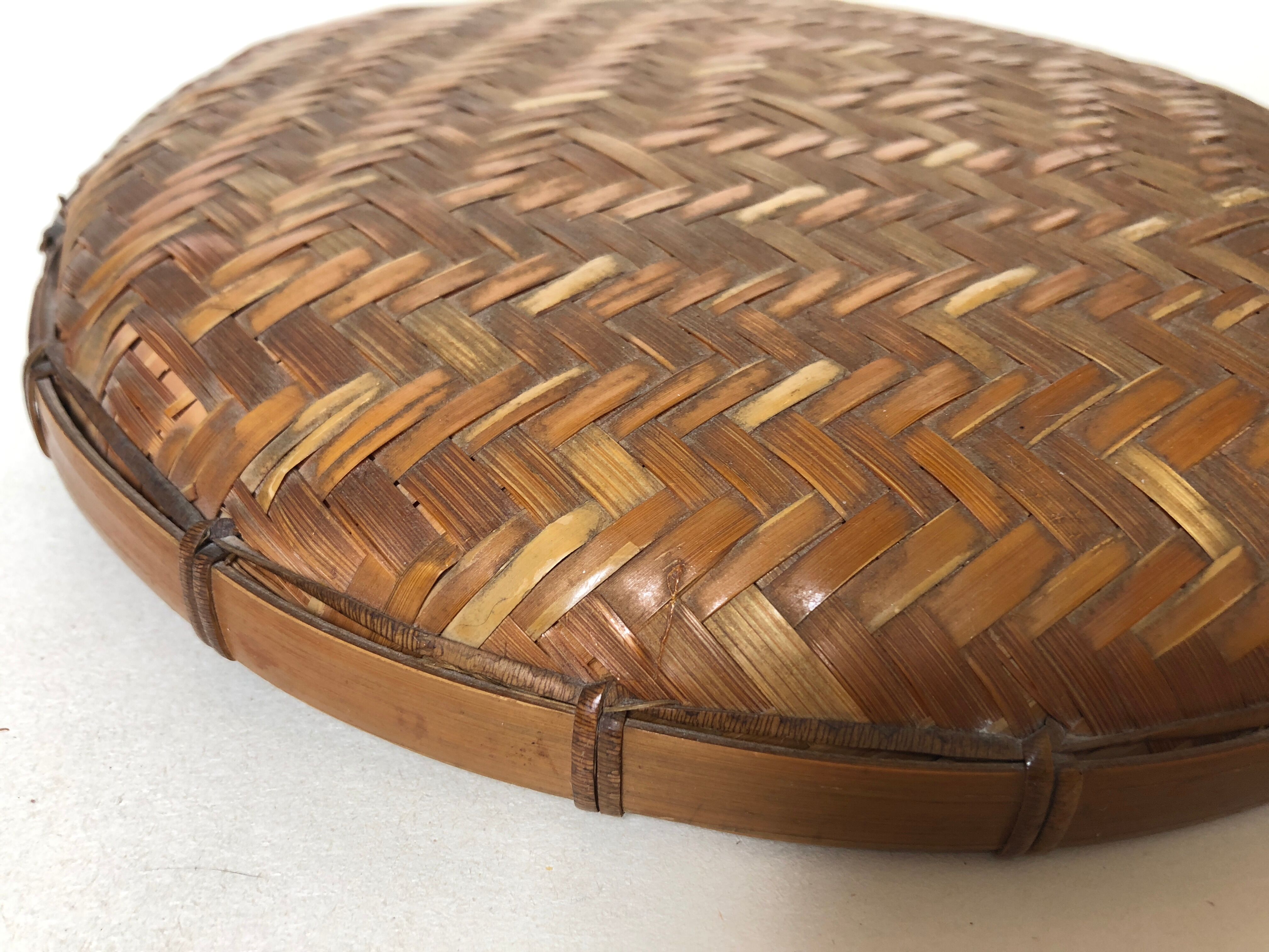 Basket with lid