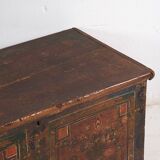 Malle ancienne à motifs floraux (c.1920)