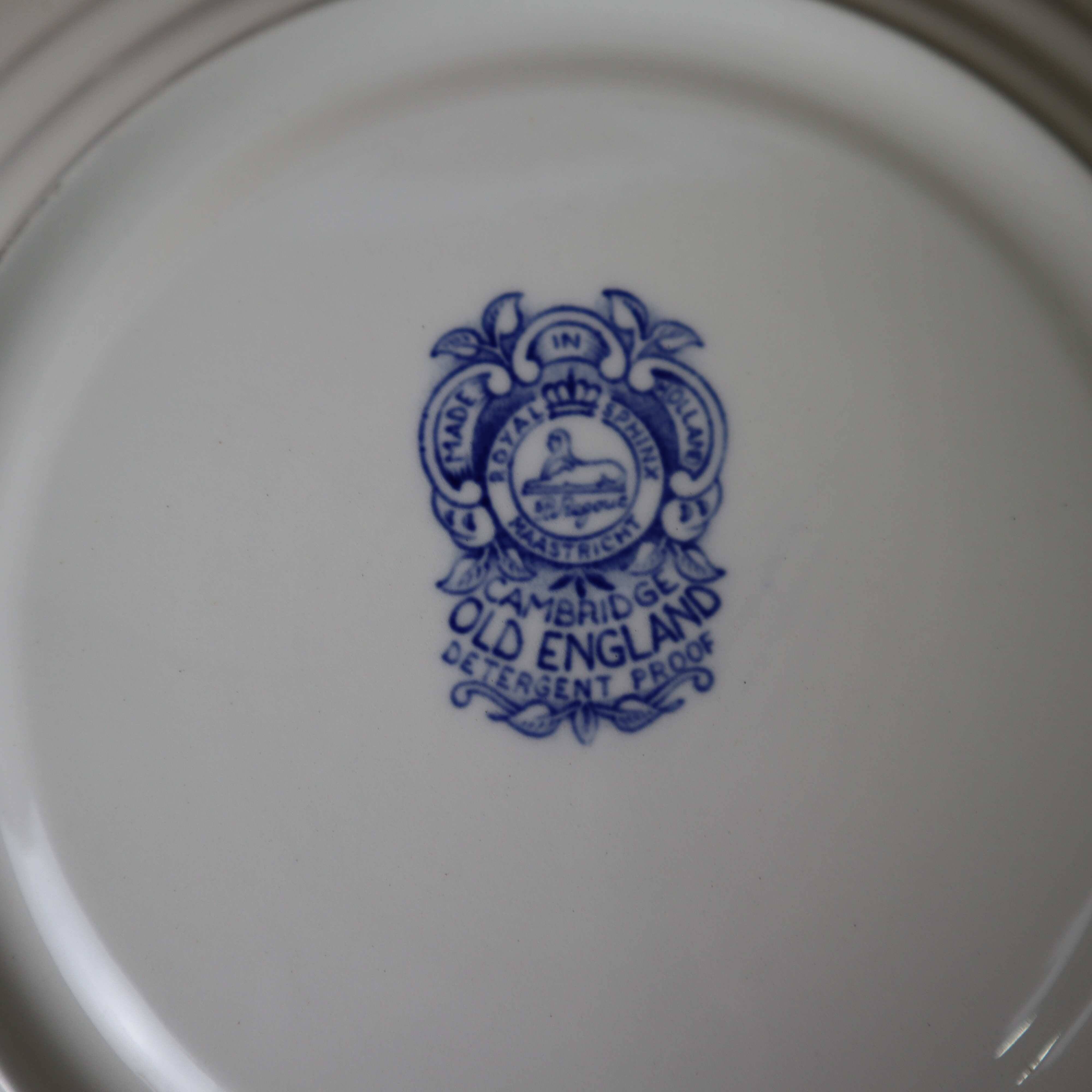 6 assiettes plate Royal Sphinx Cambridge Holland