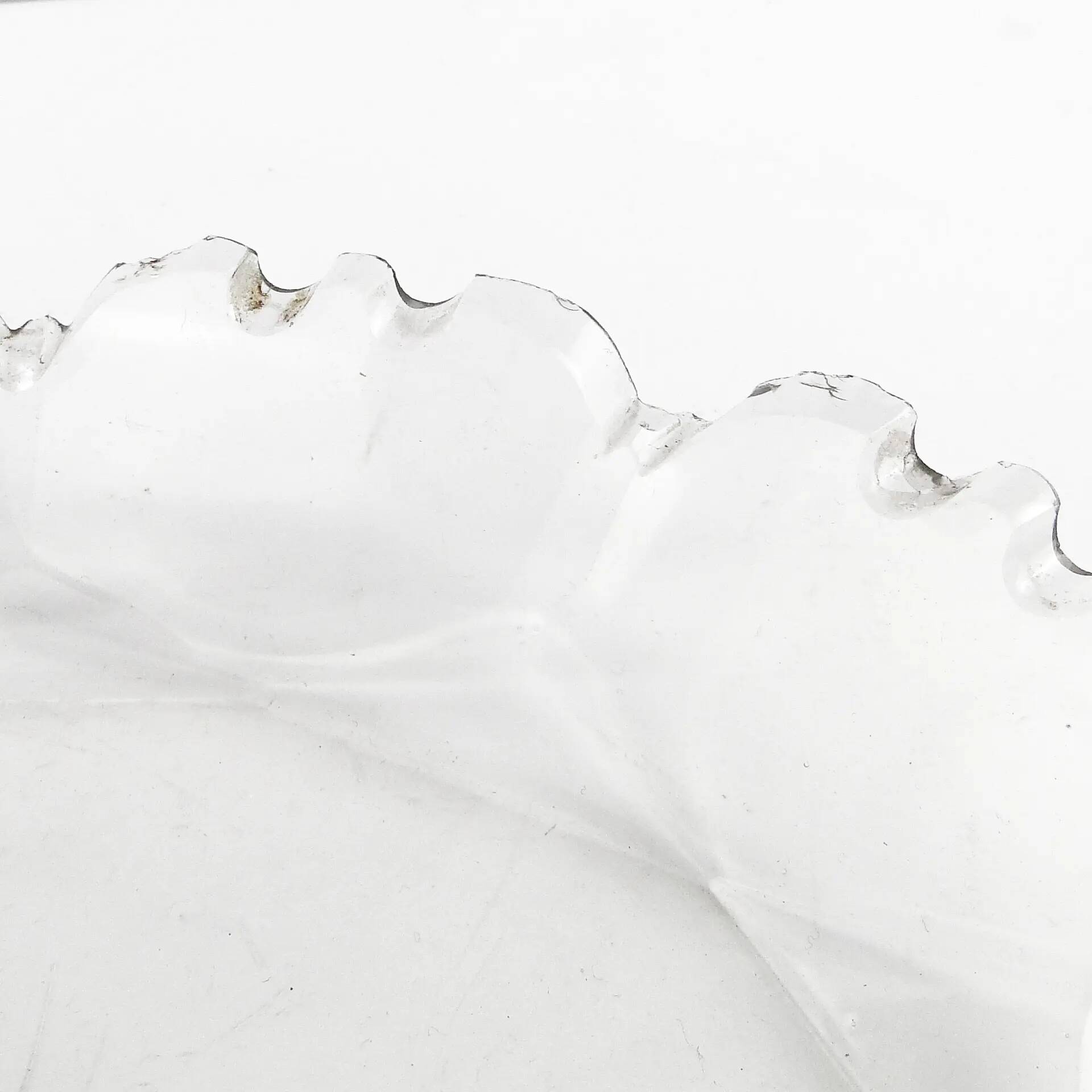 Plat Biedermeier, cristal transparent, République tchèque, 19e siècle