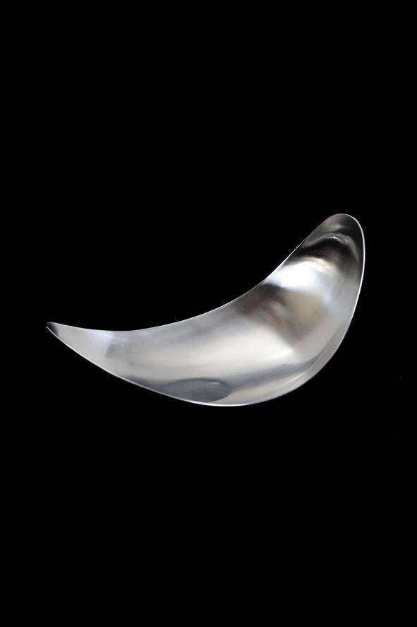 “Leaf” bowl / medium size / Helle Damkjær for Georg Jensen / brushed stainless steel / asymmetrical / Danish modern design