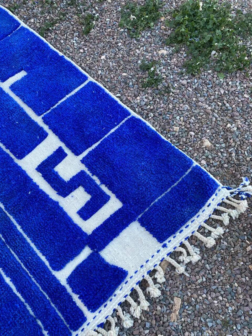 Unique natural wool Moroccan rug 2.5x1.5 m