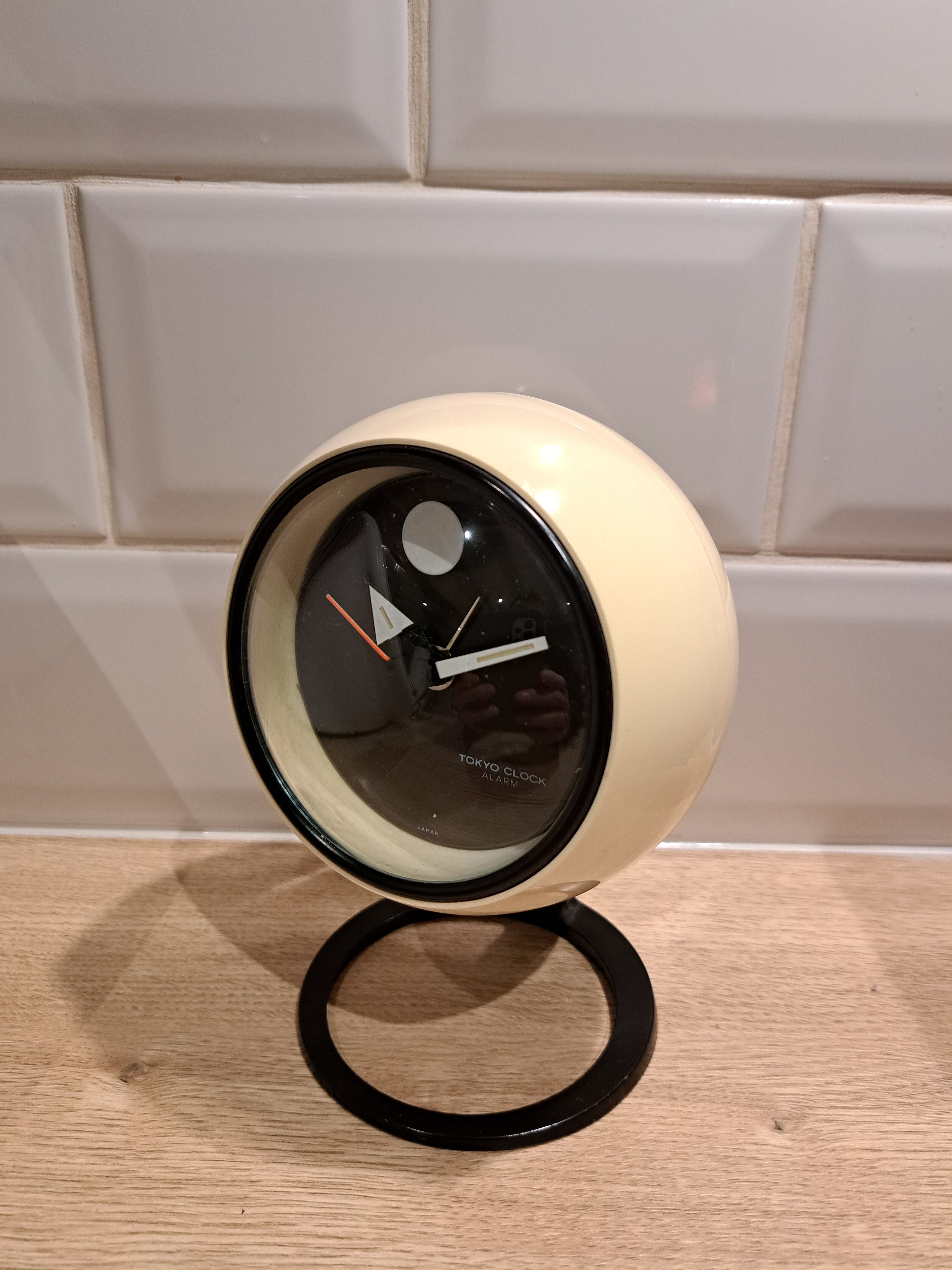 Tokyo clock alarm