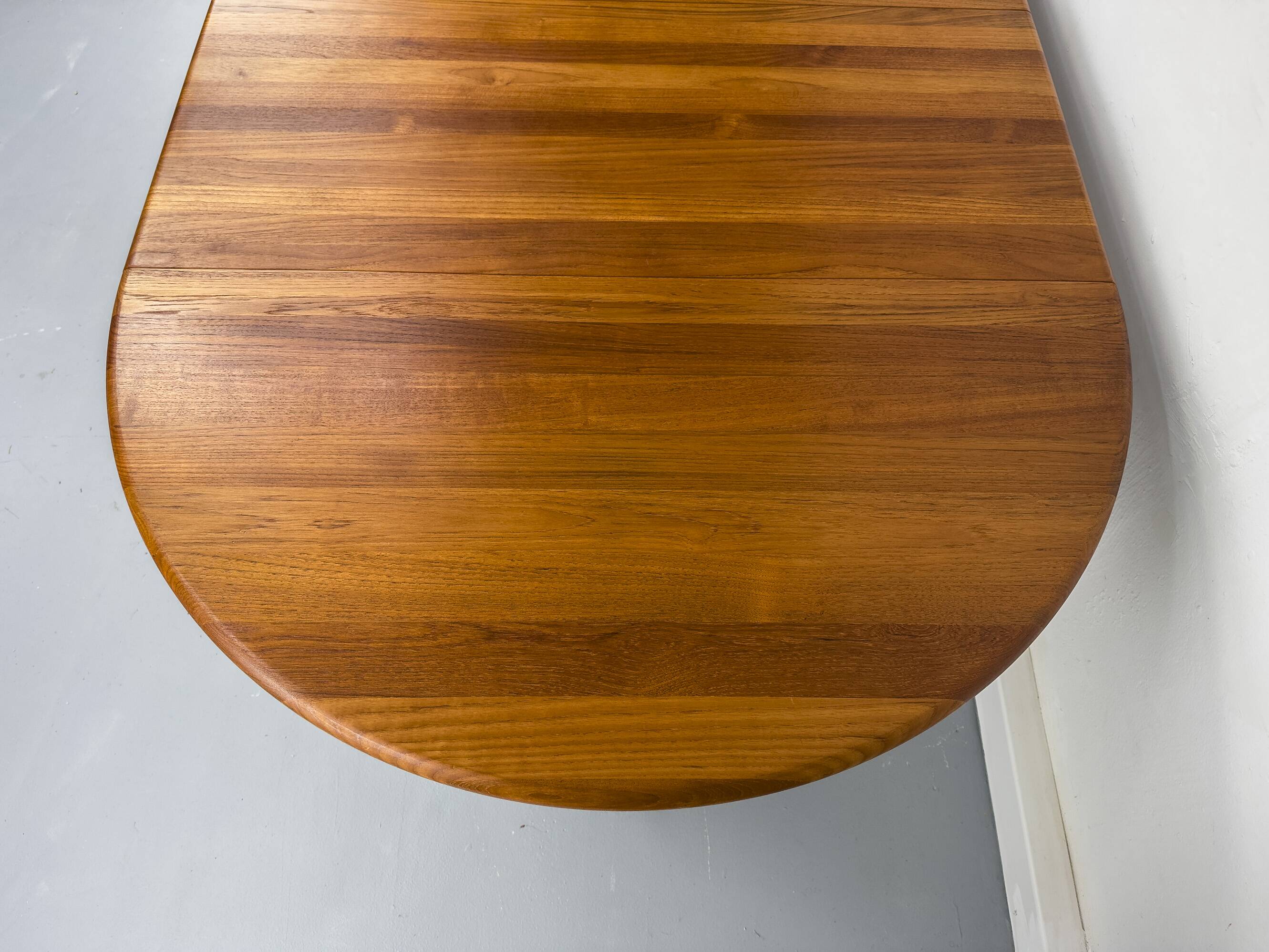 Danish Round Extendable Dining Table in Teak, 1970s