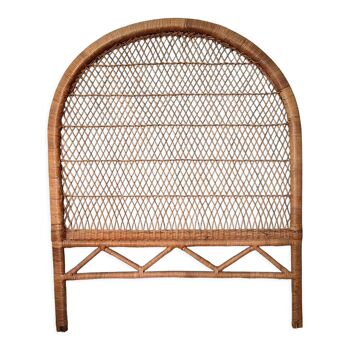 One-seater bedhead in vintage woven rattan