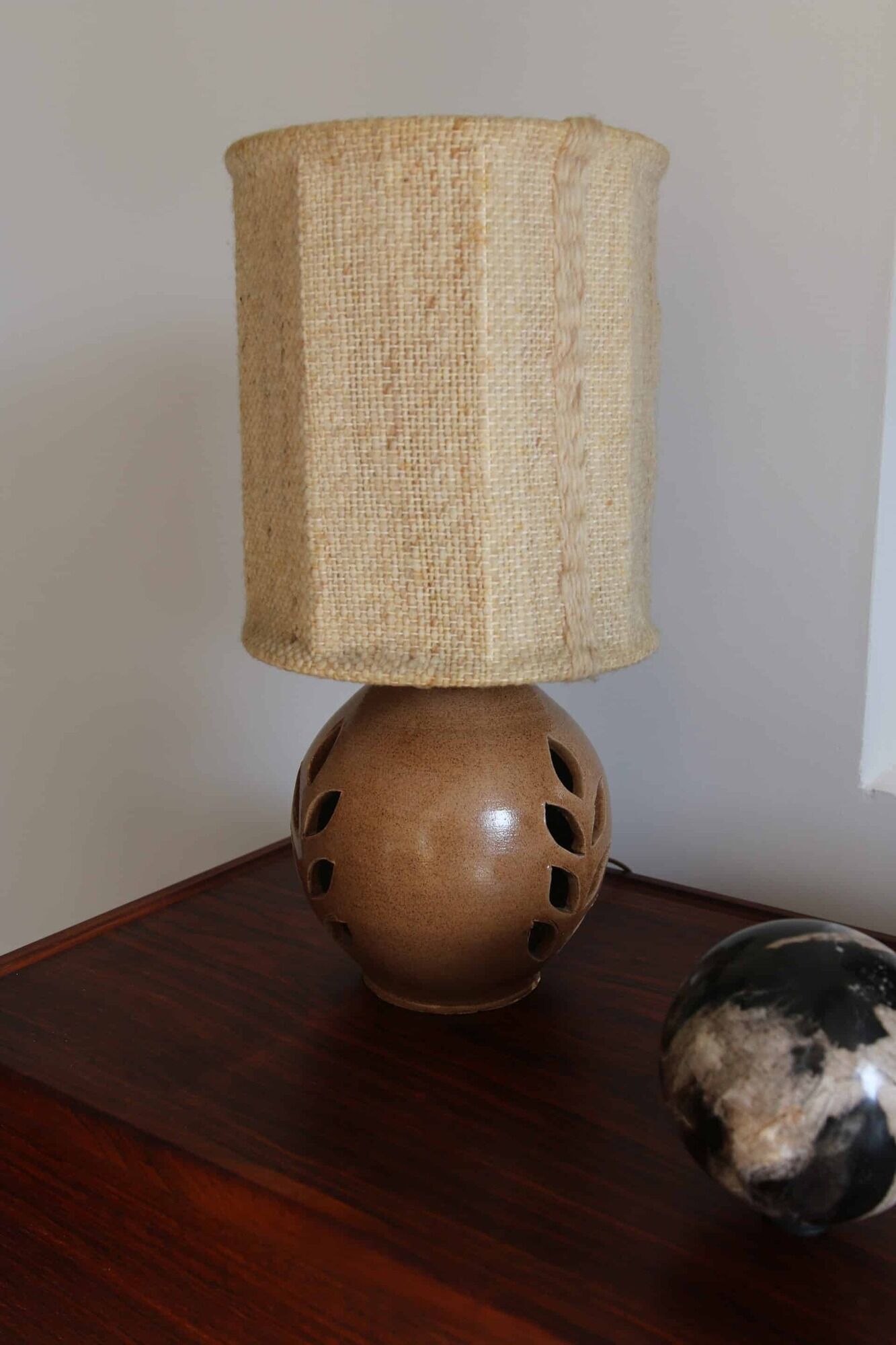 Lattice stoneware lamp