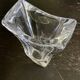 Vase en cristal signé Daum France design vintage dimension : hauteur -23cm- largeur -16cm-