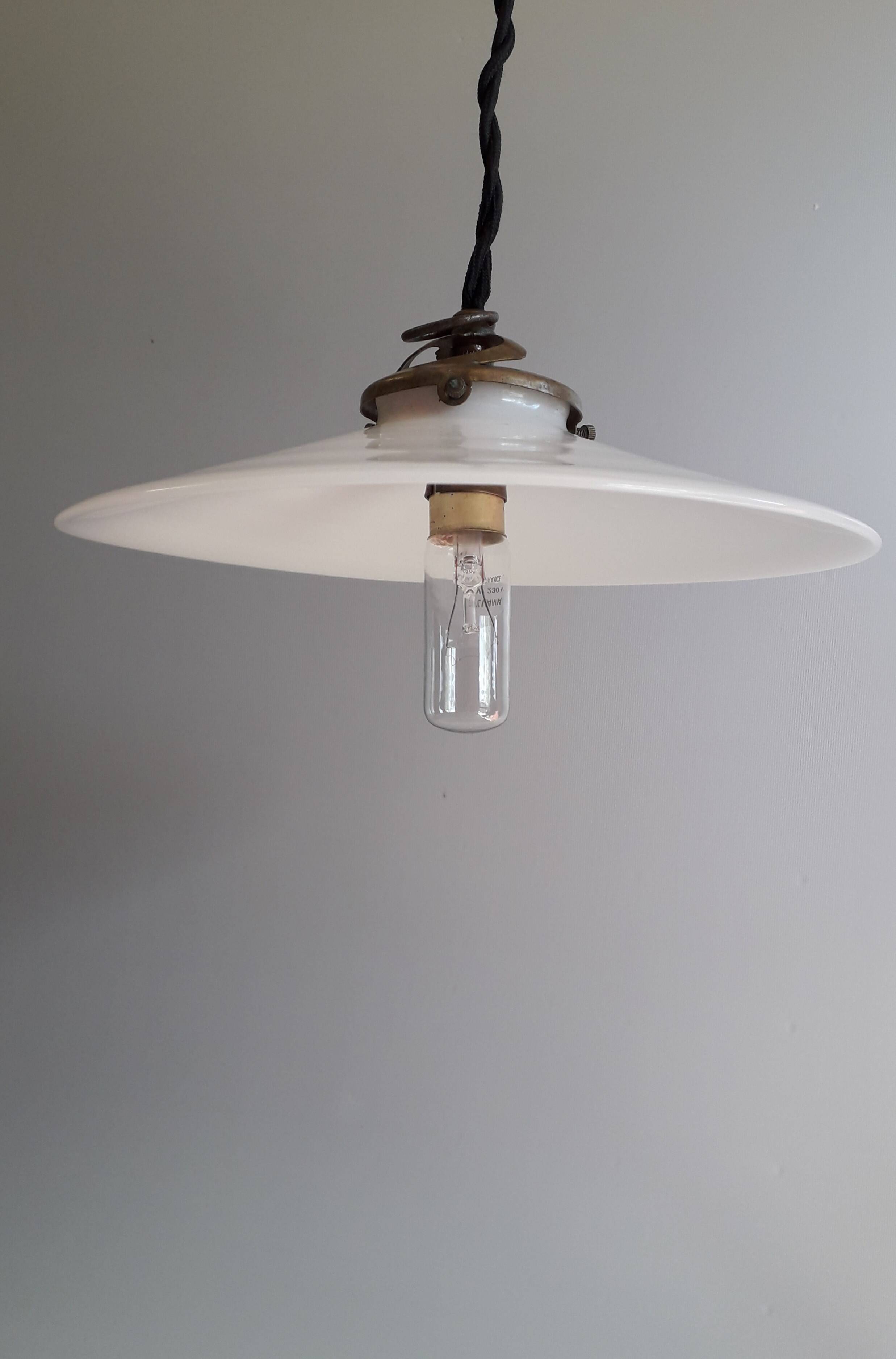 Antique pendant light - White opaline. 1940