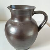 Jug with handle