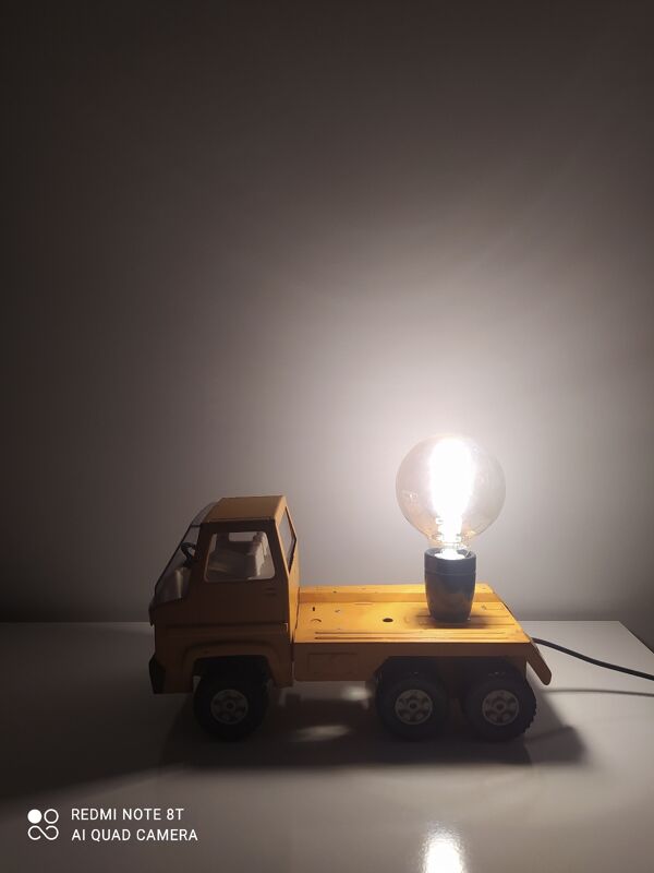 Lampe jouet camion Sanson vintage en métal