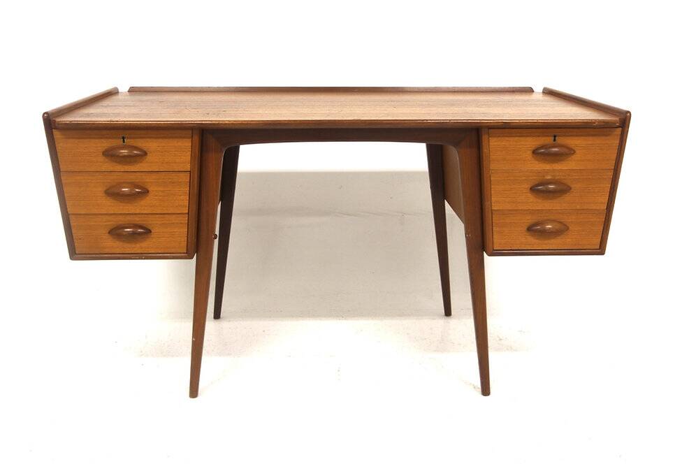 Scandinavian teak desk "PL. Uddebo", Svante Skogh, Sweden, 1950