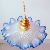 Suspension in opaline corolla from the 1930s