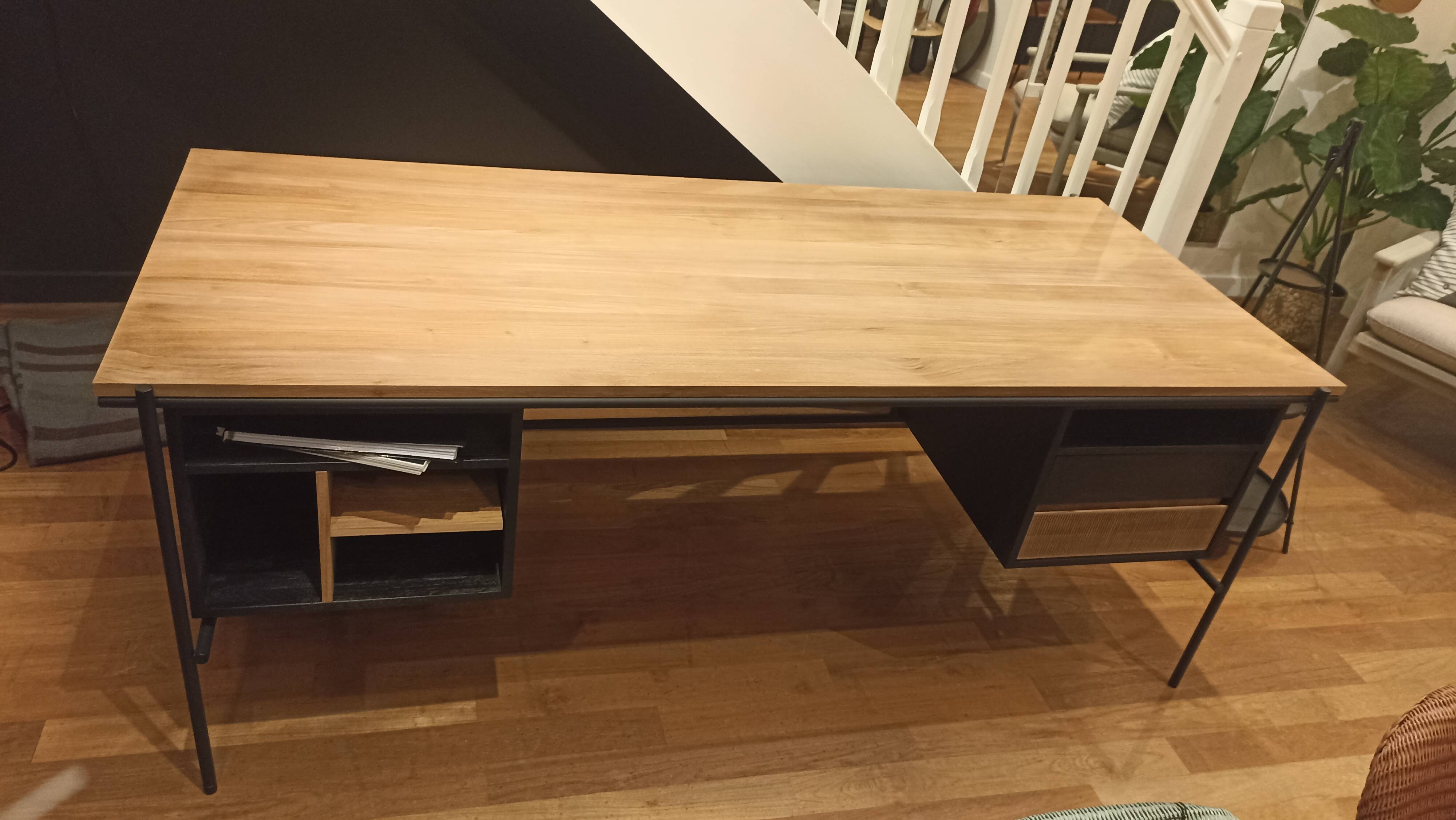 Oscar ethnicraft desk