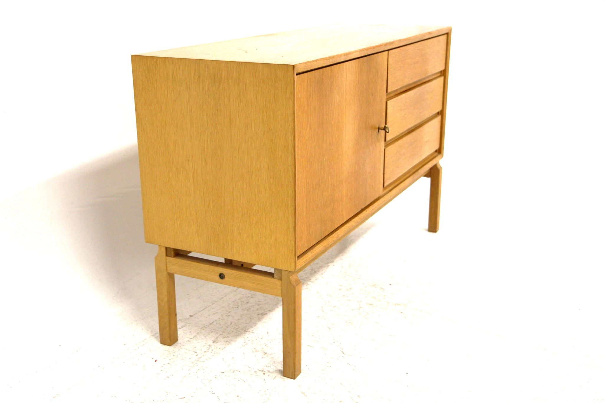 Chest of drawers in oak, Marian Grabinski, Möbel-Ikéa, sweden, 1960
