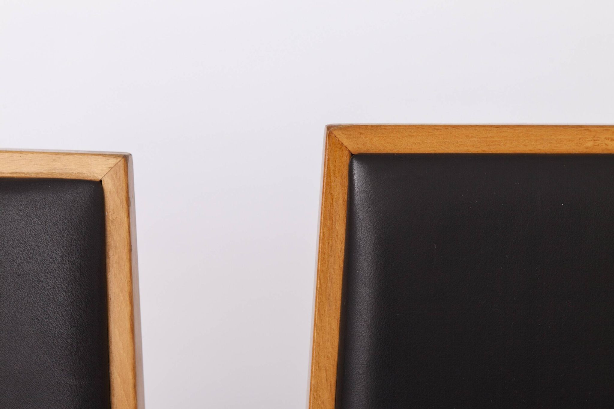 Set of 2 Inno Interior Oak Chairs, Armchair & Side Chair, Finnish 1990s