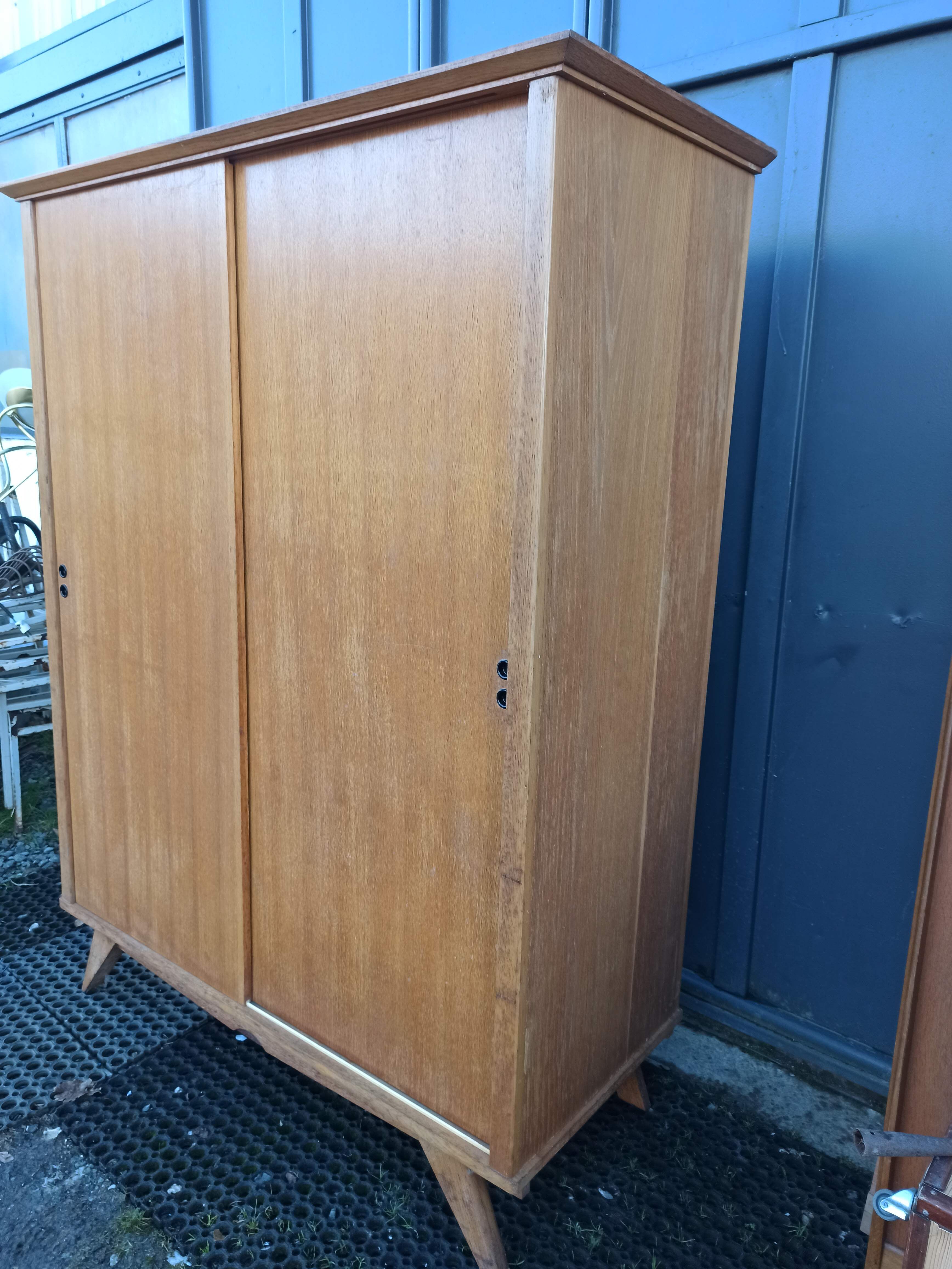 Linen wardrobe wardrobe year 50 - 2 sliding doors
