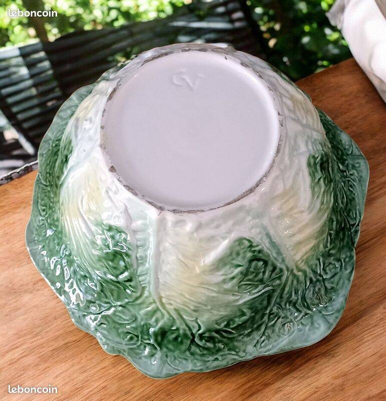 Vintage barbotine salad bowl signed GV