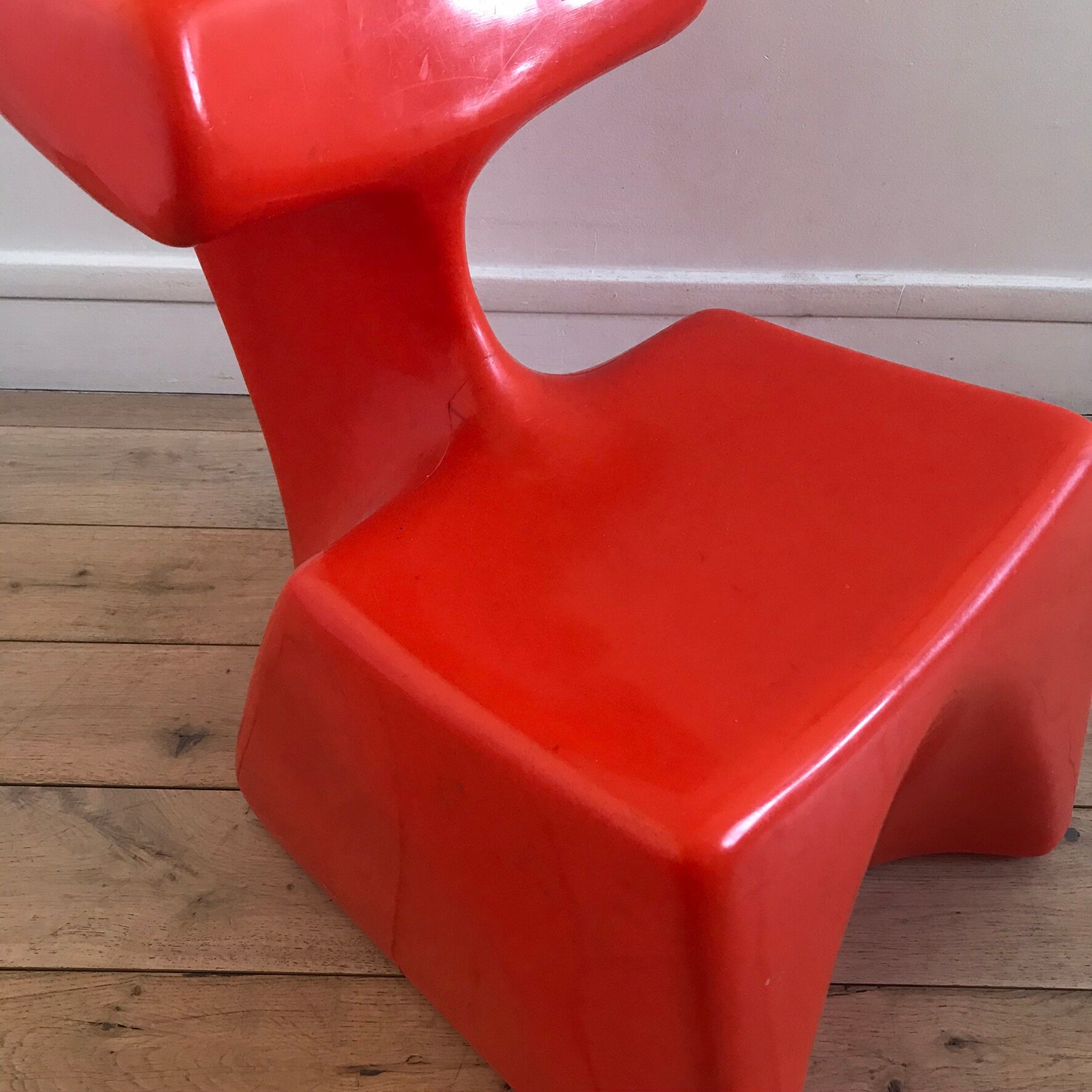 Children's desk with integrated stool Zocker Luigi Colani