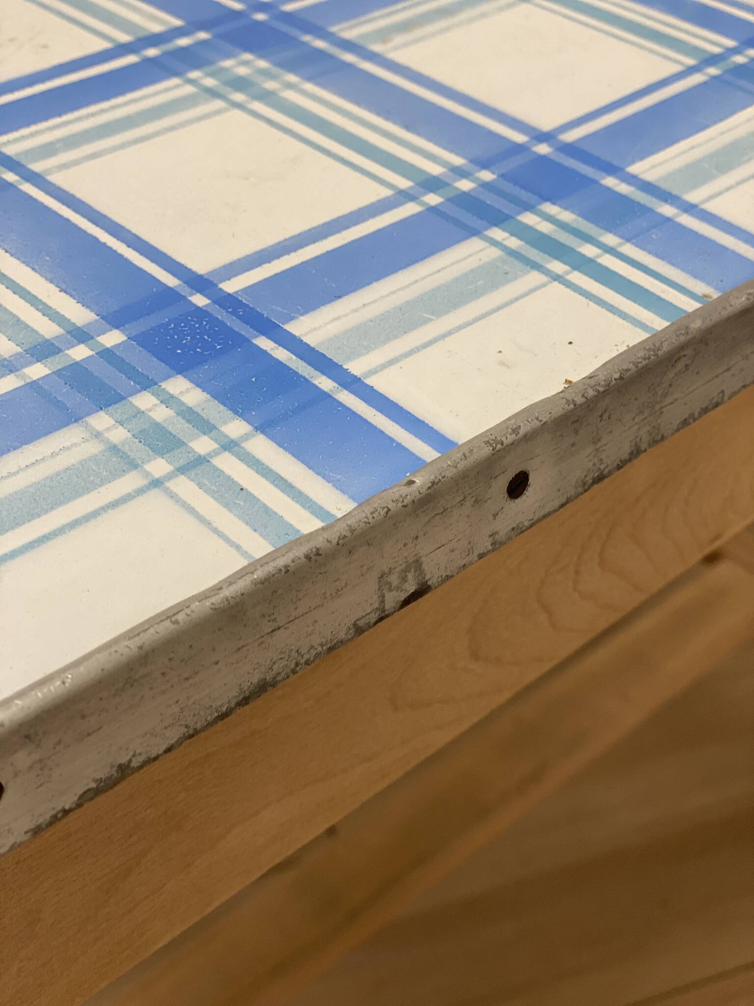 Farmhouse table with enamelled metal top