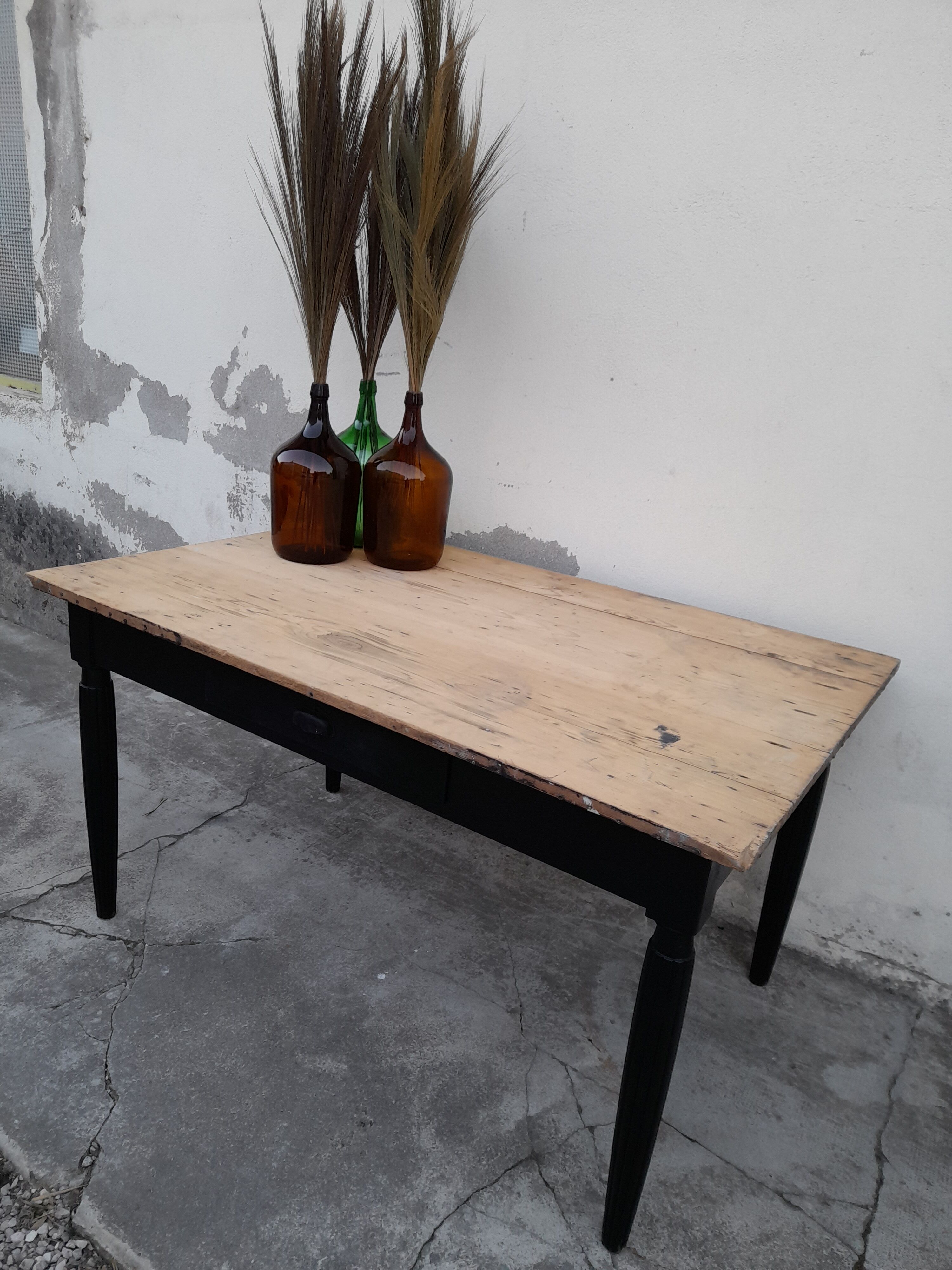 Table de ferme ancienne patiné noir -1m30