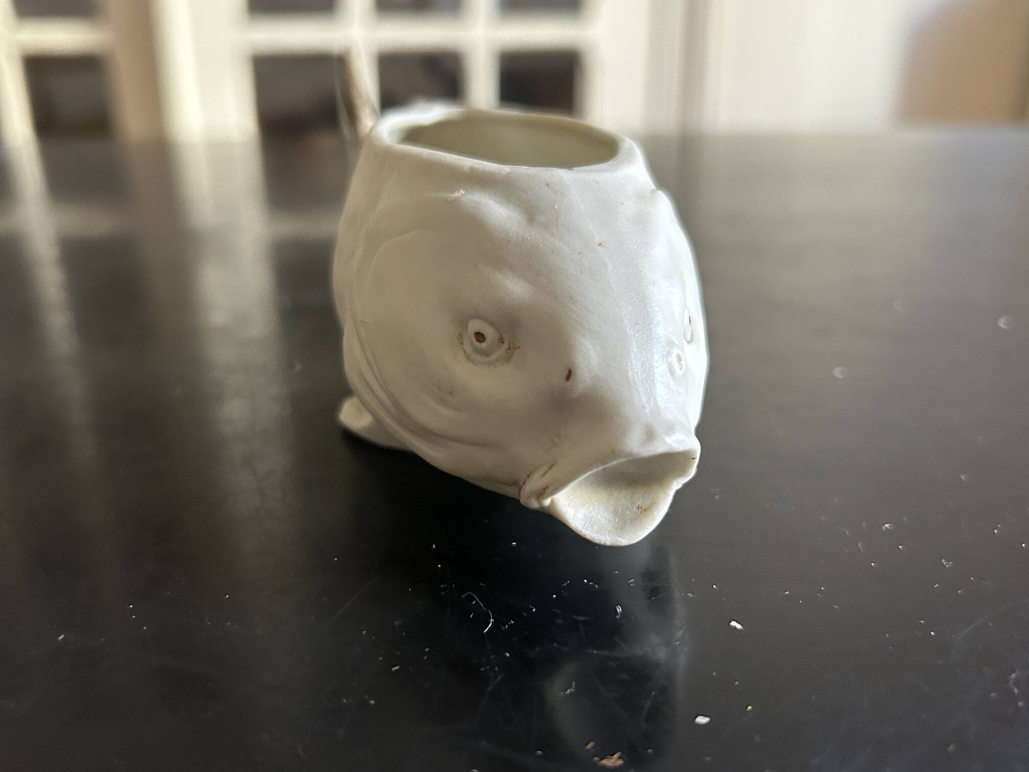 fish pocket ashtray in biscuit Heubach & co