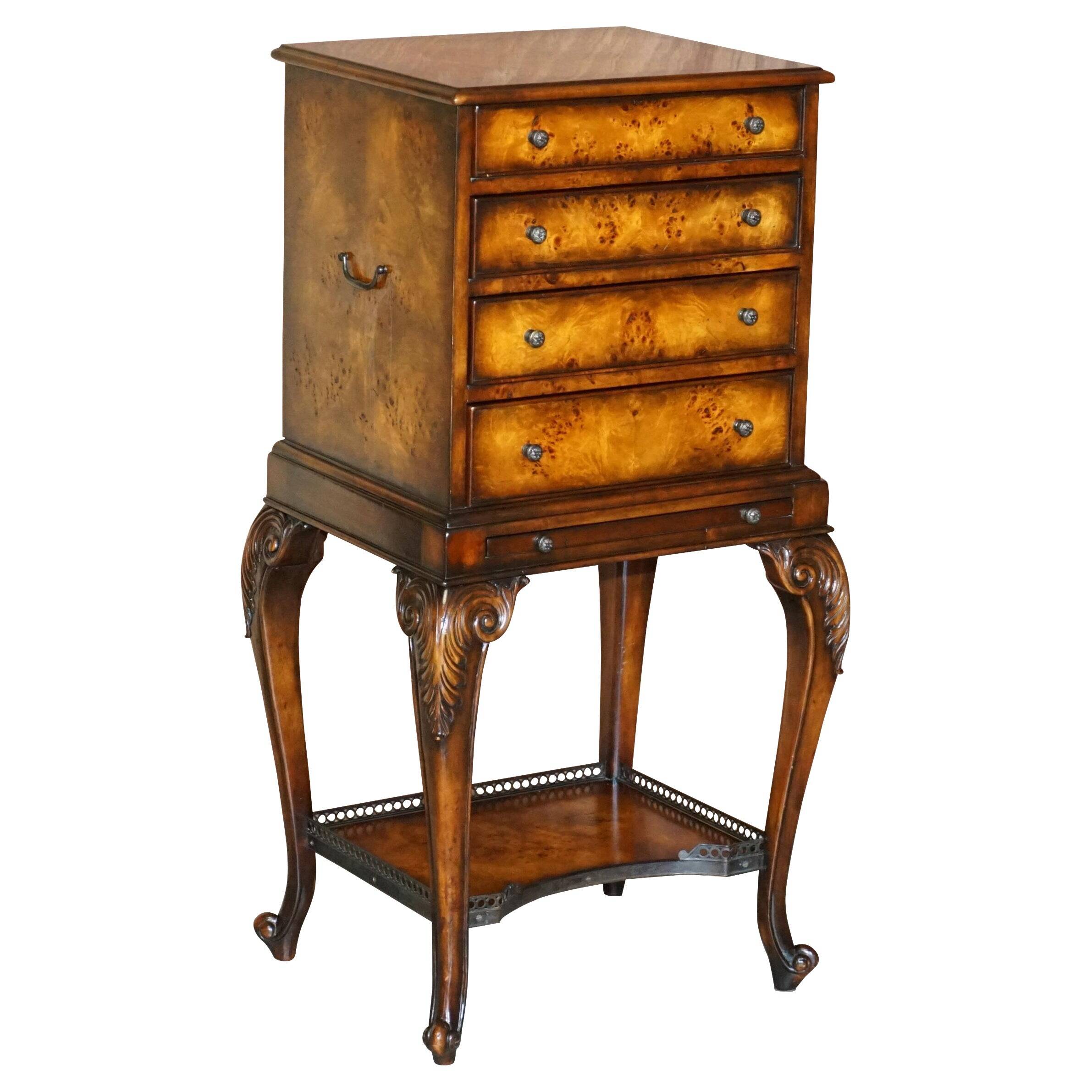 Commode Theodore Alexander style Campagne militaire en cuir