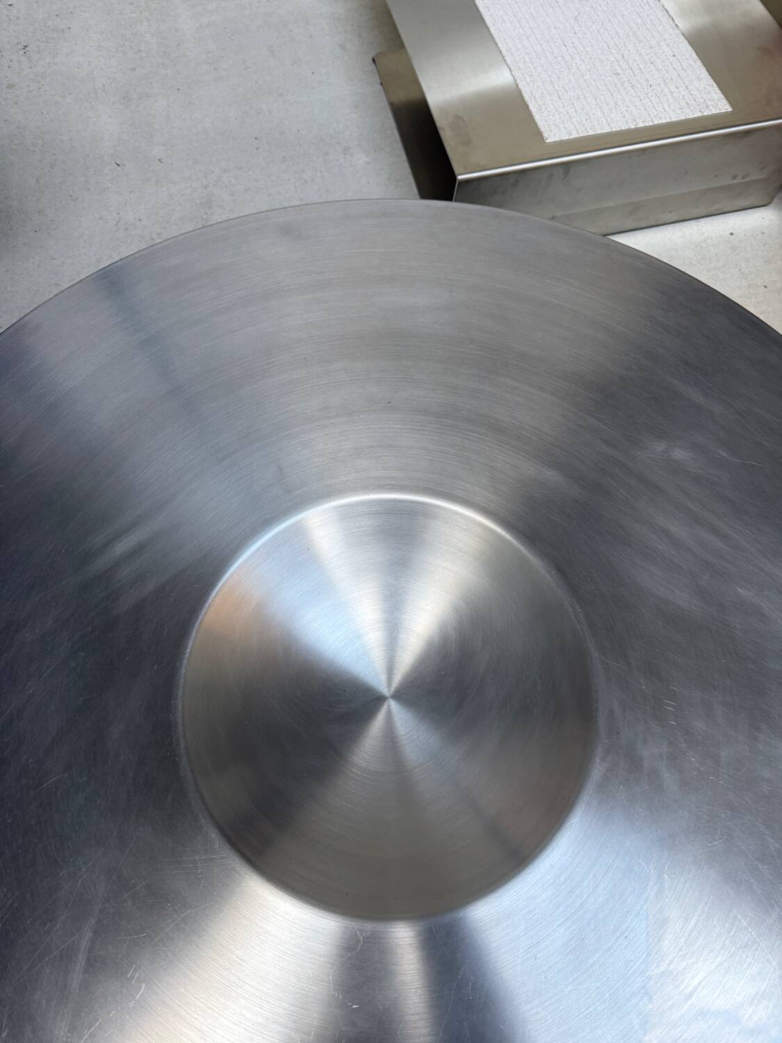 Table Alien Cattelan Italia