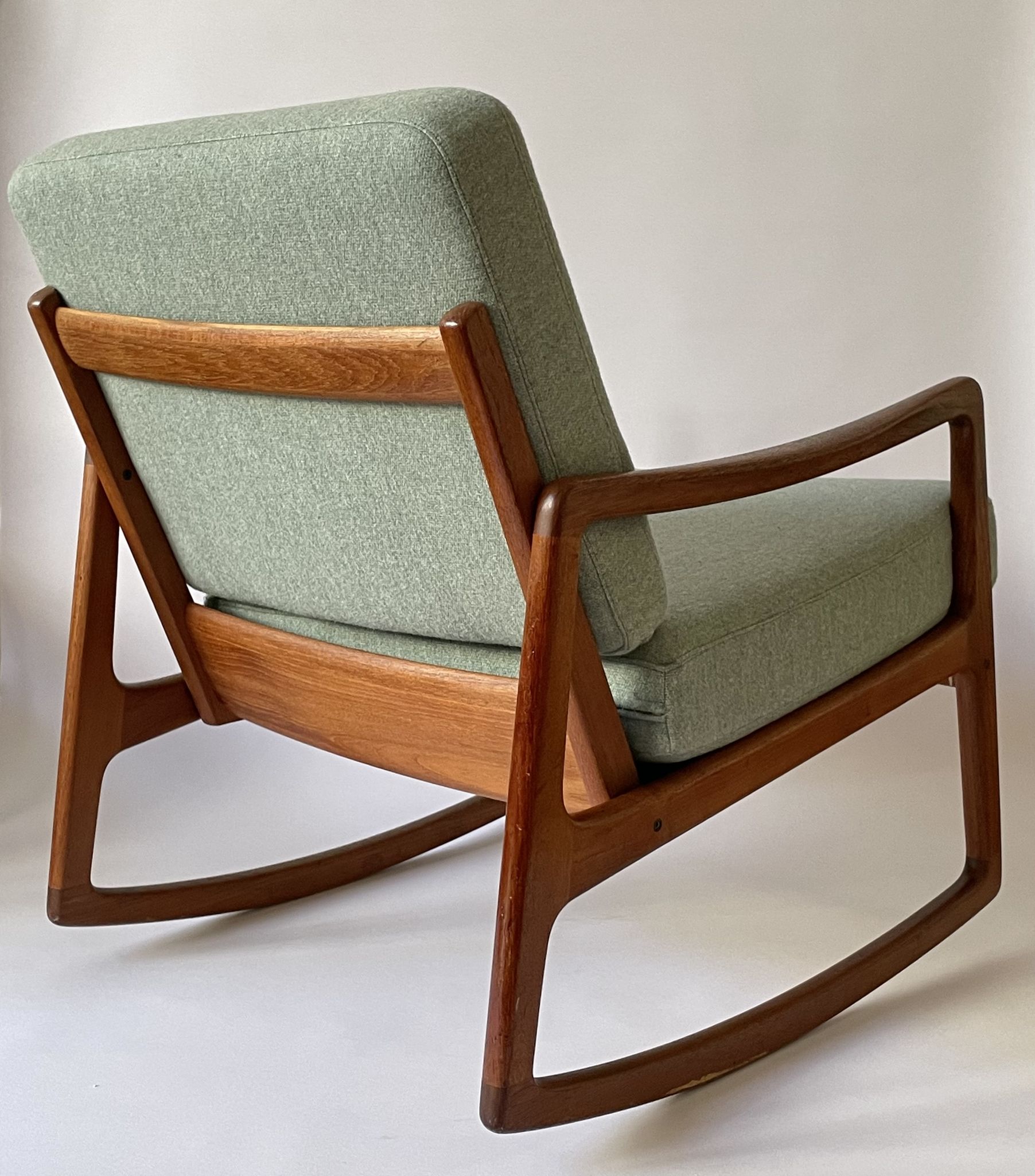 Rocking-chair en teck par Ole Wanscher Danemark Années 1960