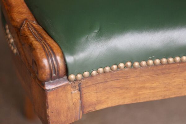 fauteuil Restauration des collections nationales. Estampillé.