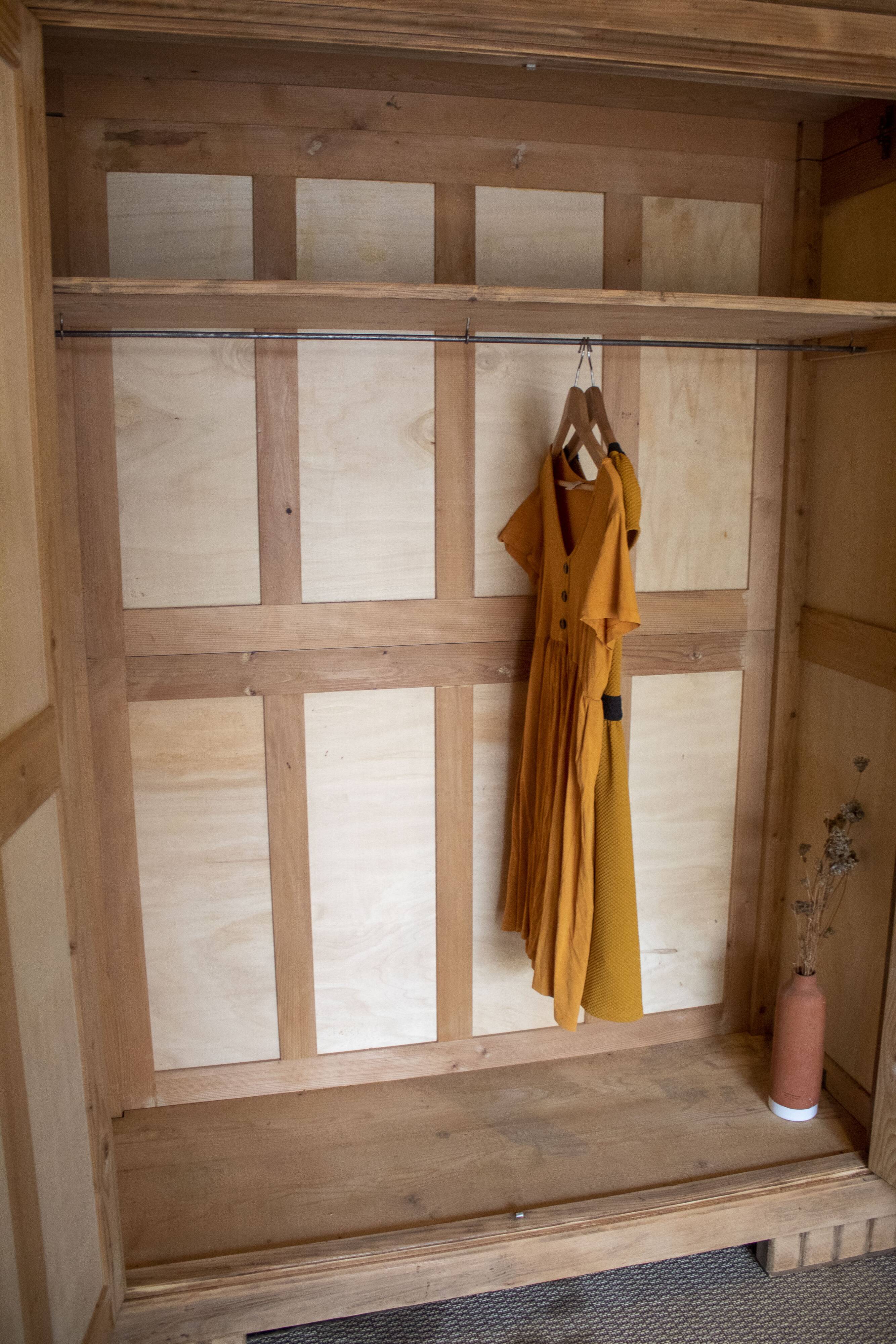 Large Parisian wardrobe in solid wood (renovated)