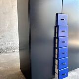 Meuble Interlübke en MDF noir avec tiroirs bleus, design allemand des années 1980