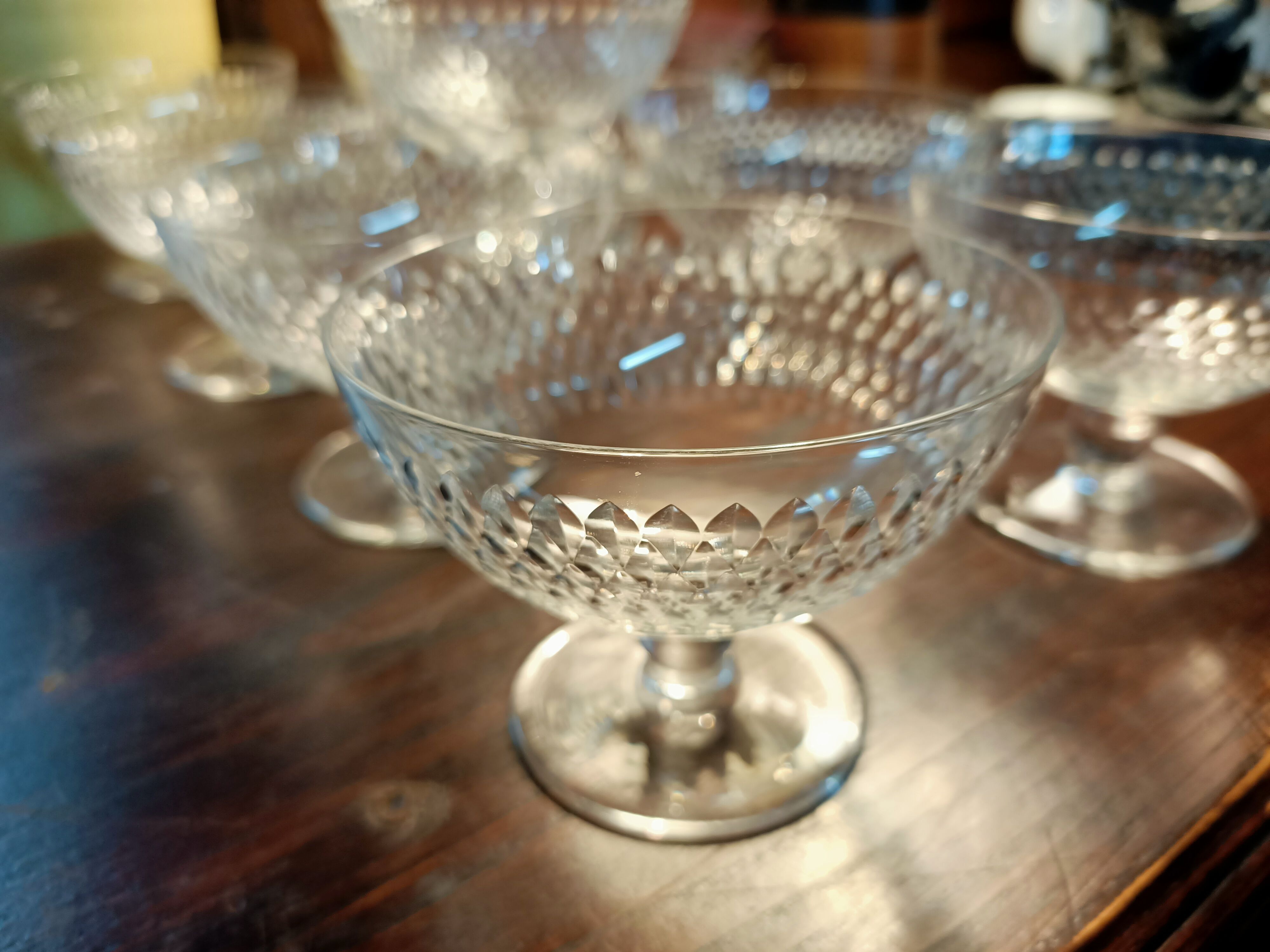 9 coupes a champagne baccarat années 20