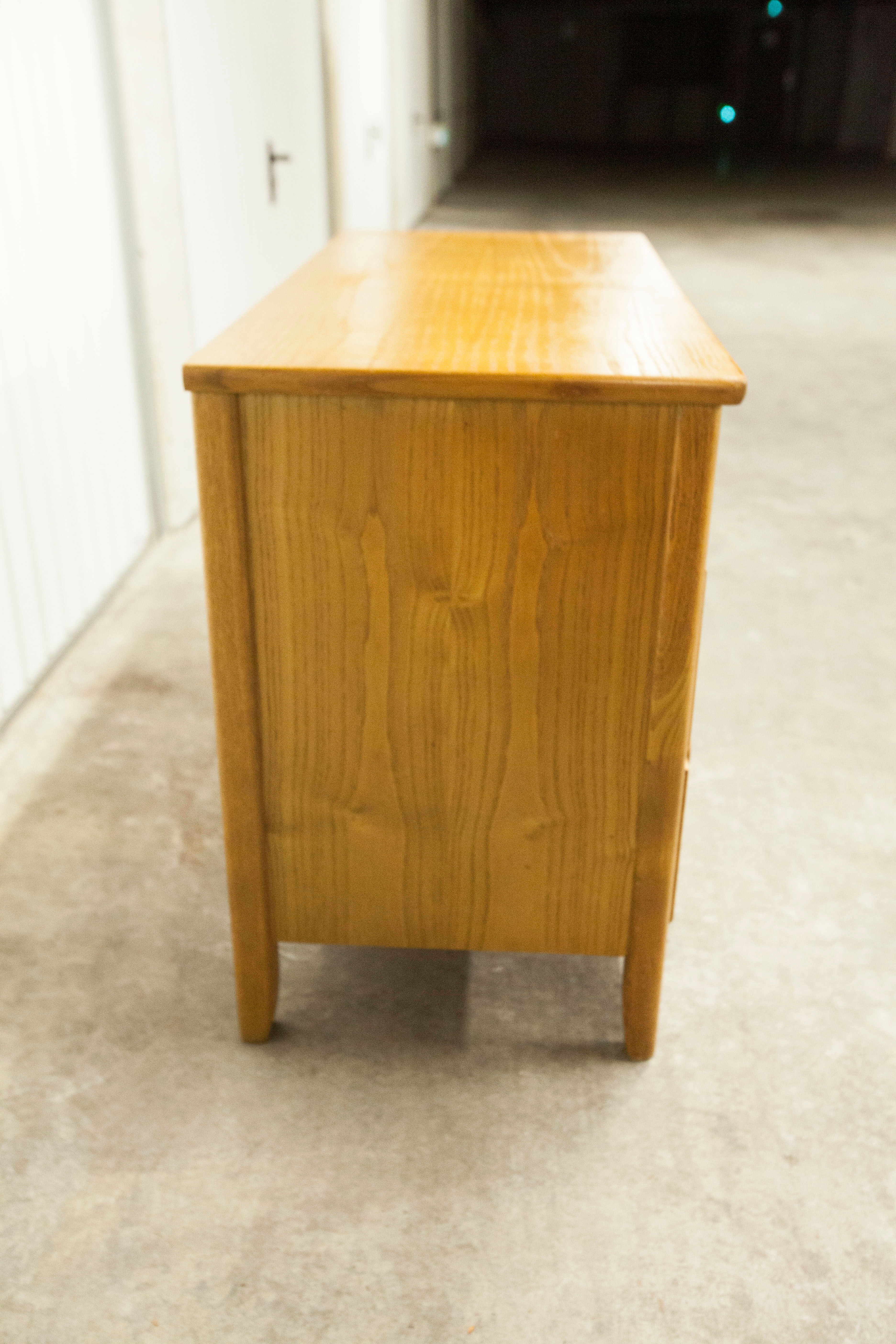 Commode des années 70 en pin 4 tiroirs 1m de large