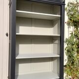 Library / Shelf