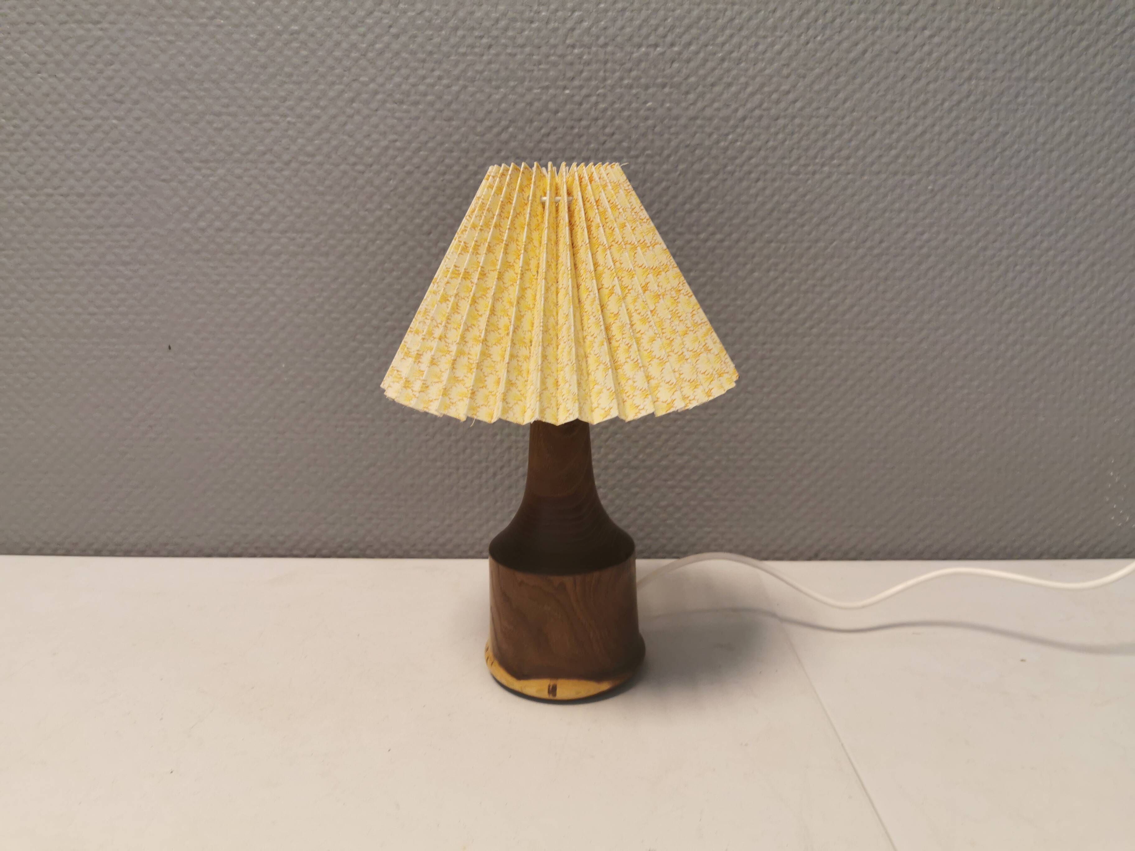 Beautiful sting lamp in twisted wood. Estimated 1970s and Swedish or Danish.