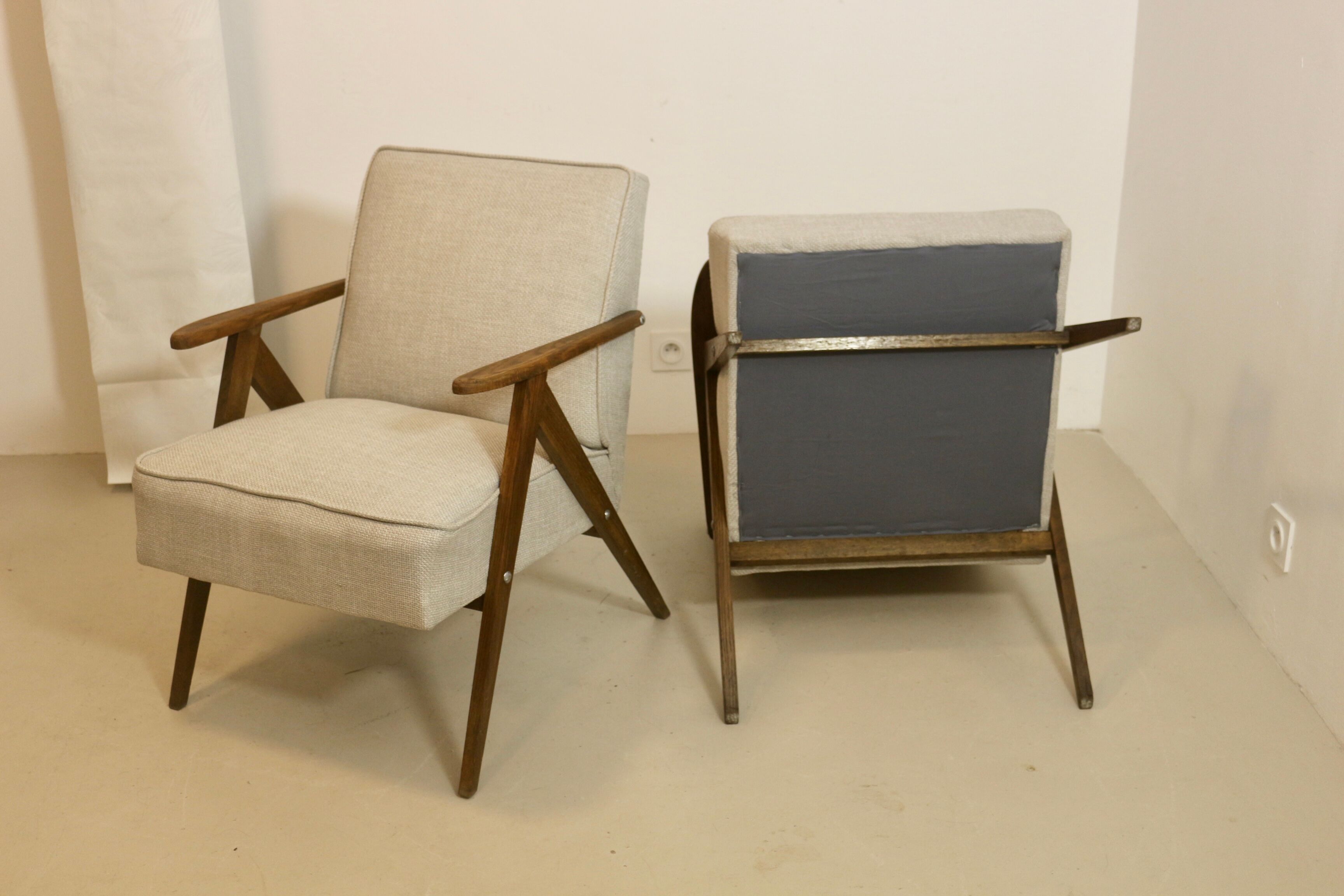 Pair of vintage armchairs design year 60 in oak
