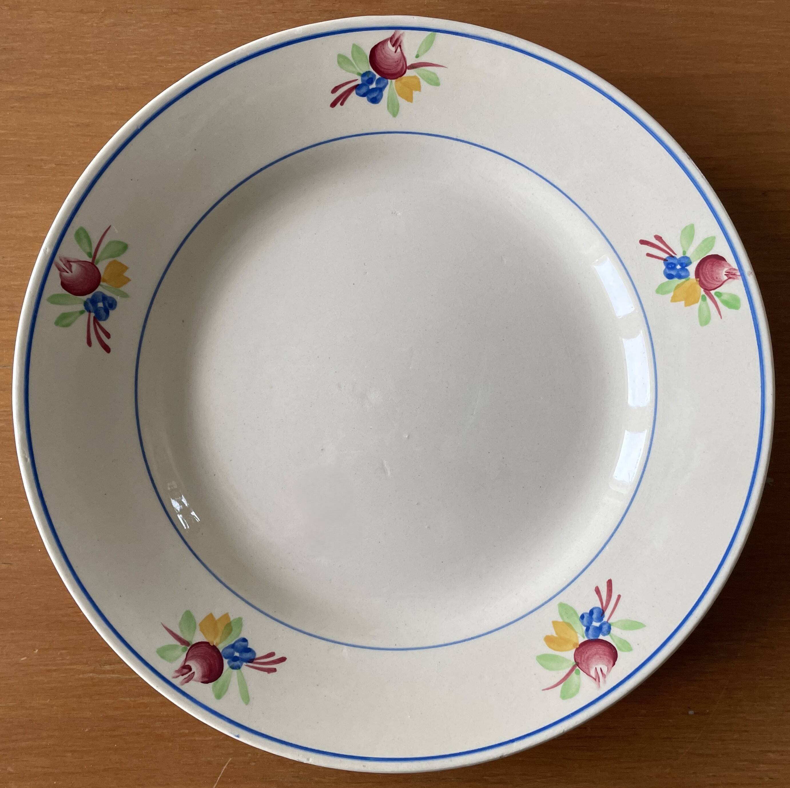 6 antique flat plates in Gien earthenware