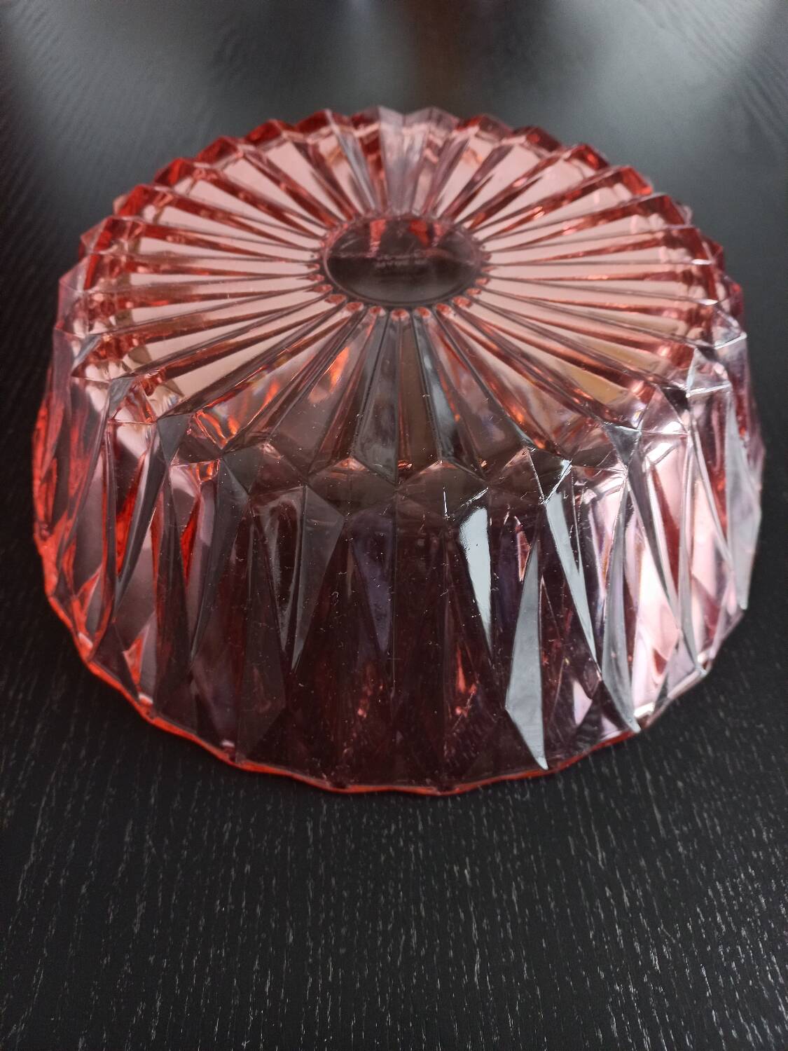 Chiseled pink glass salad bowl