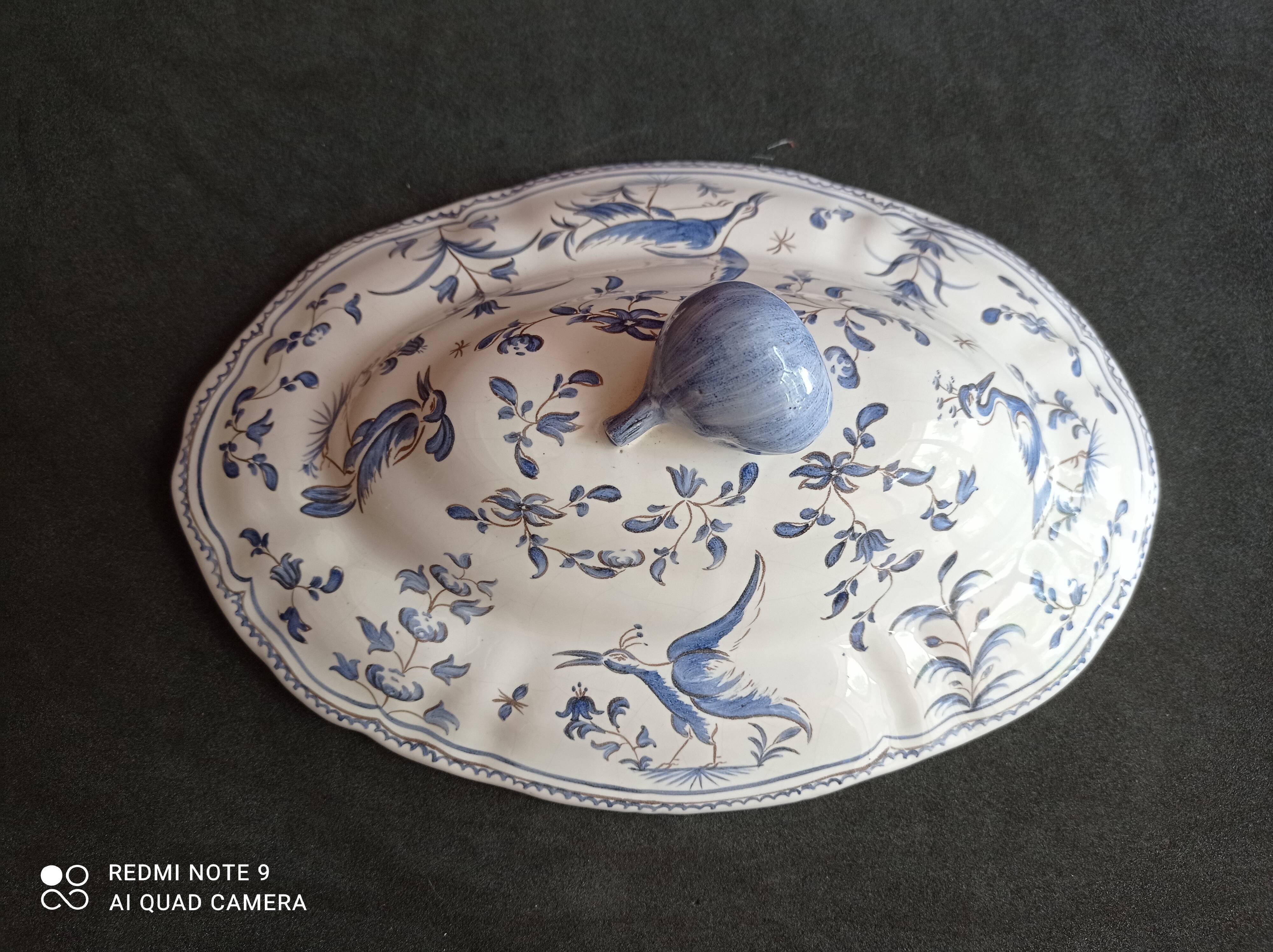 Soupiere en faience de moustiers