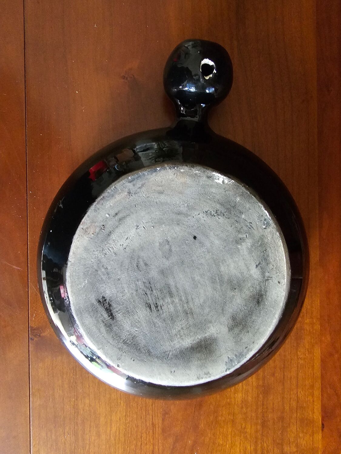 Vallauris pan in majolica slip