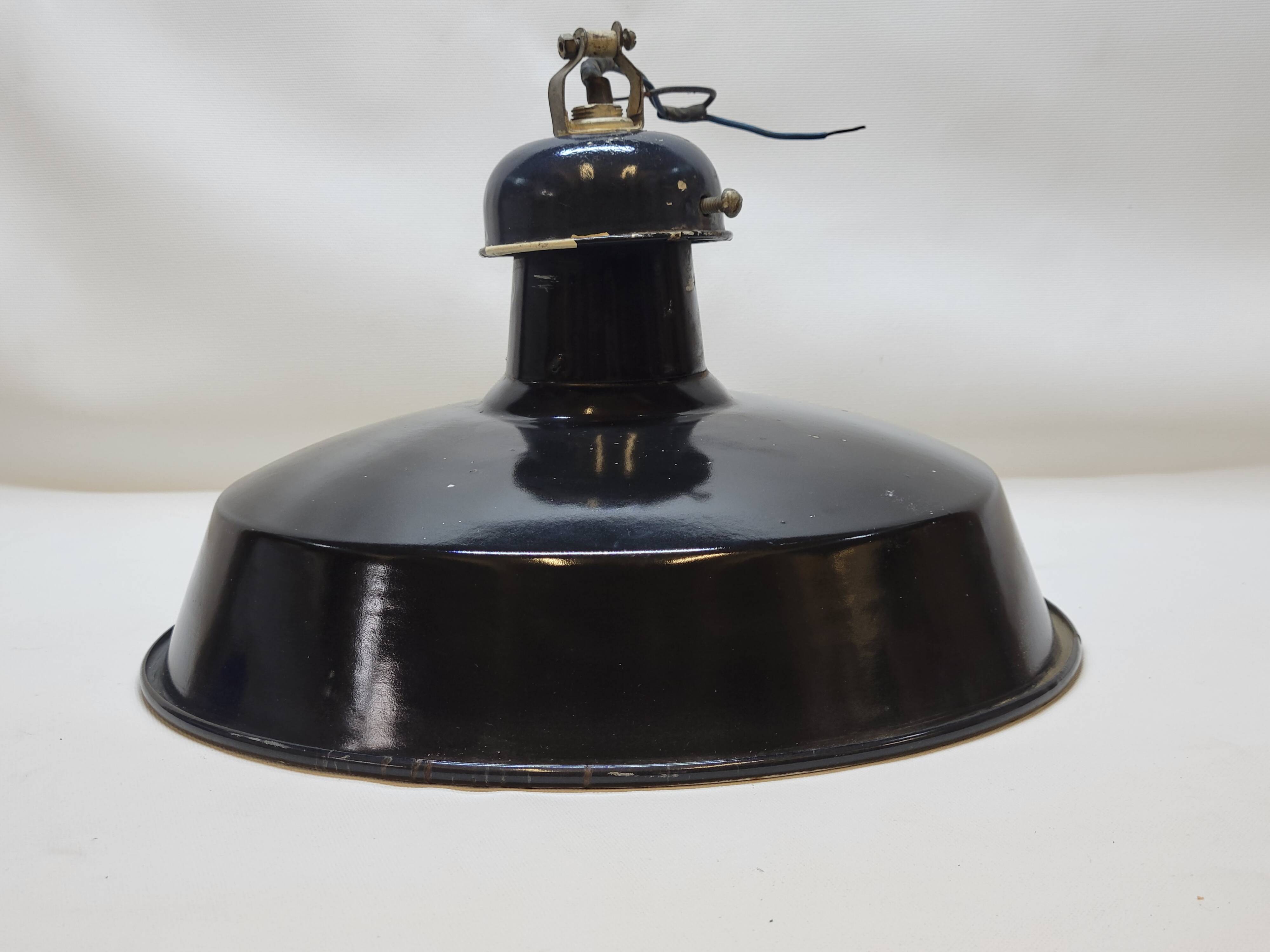 Pendant lamp industrial workshop lampshade in vintage black enameled metal