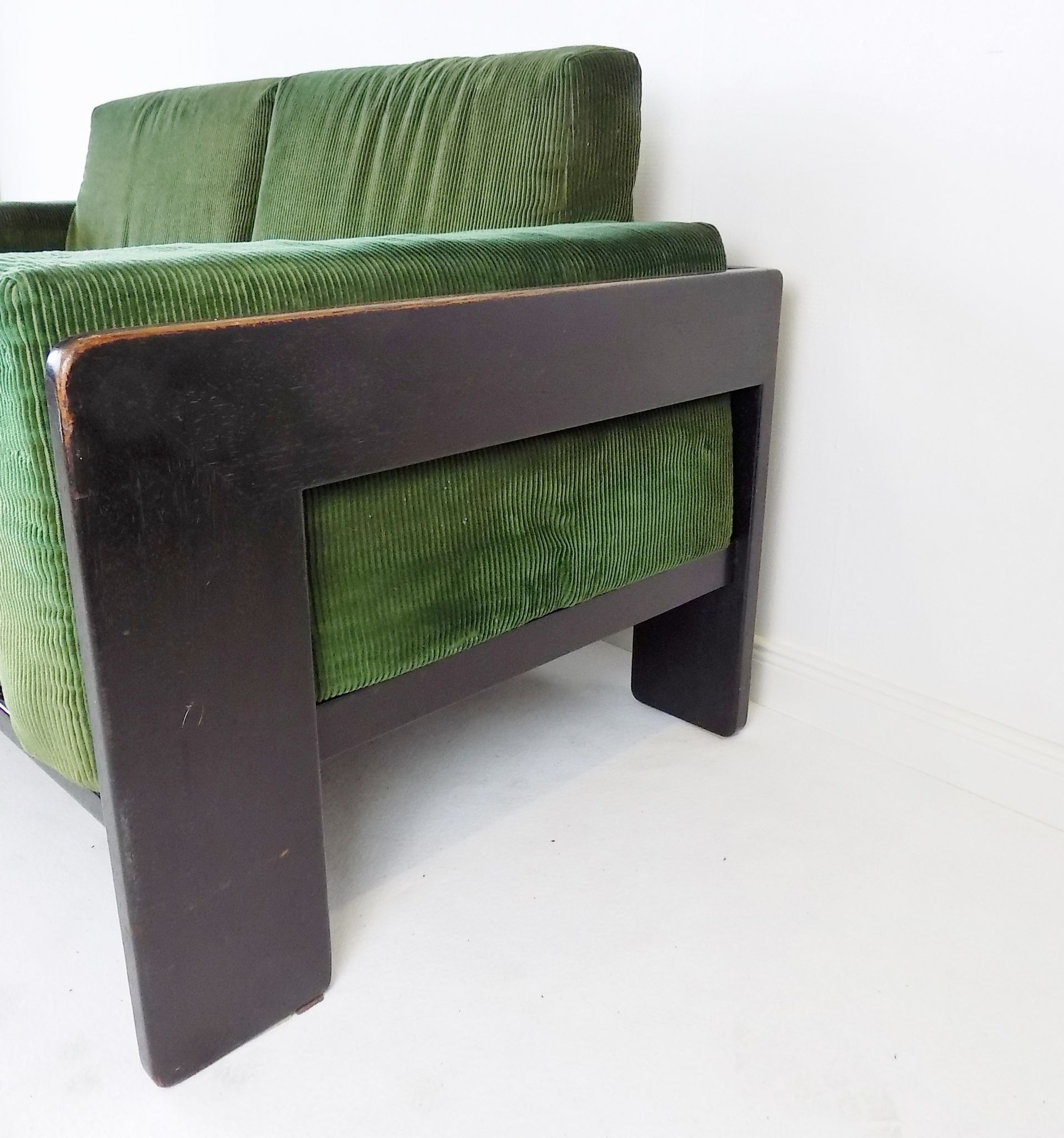 Bastiano 2 seater cord sofa by Afra & Tobia Scarpa, Gavina / Knoll