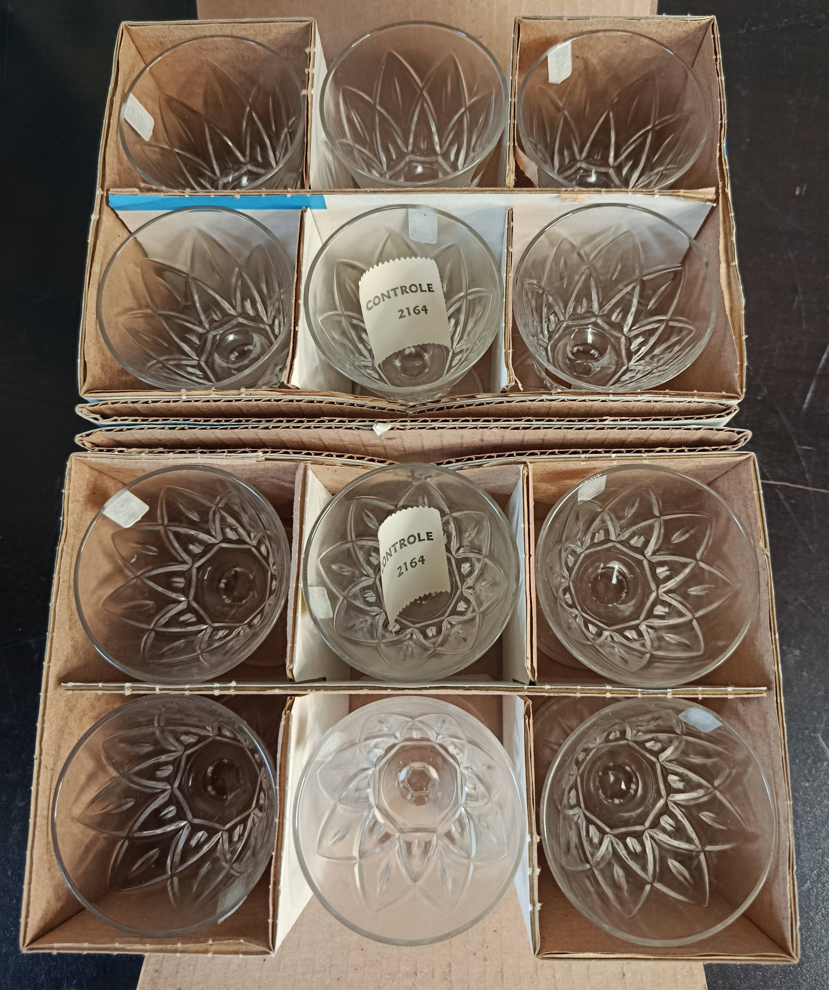 Service of 36 stemmed glasses complete, VMC Crystal, Reims, 1960s.