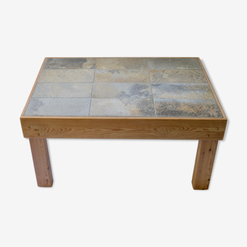 Wooden coffee table and ceramic tiles